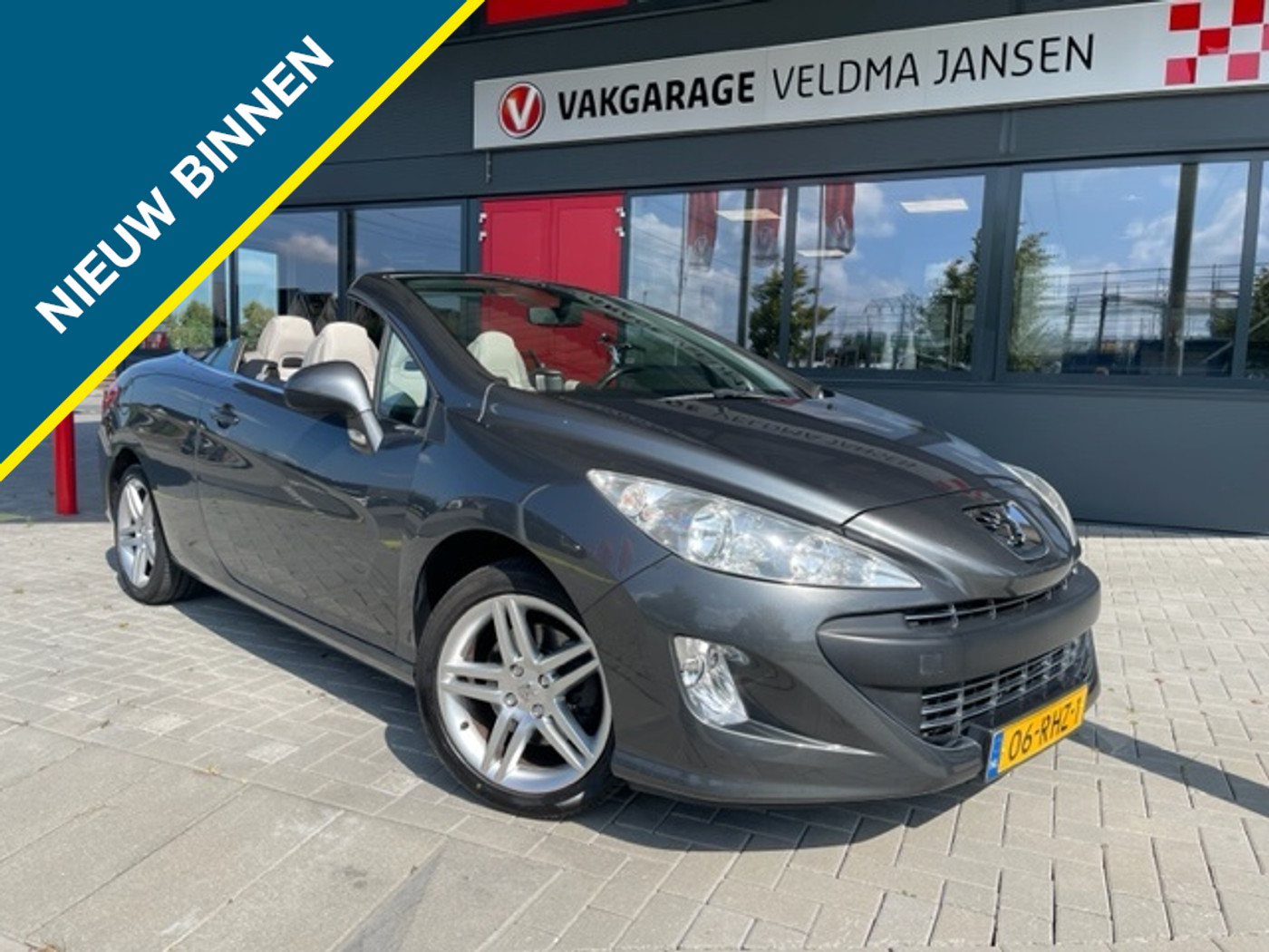 Peugeot 308 1.6 THP SPORT PACK + EL. BED. HARDTOP DAK 2011 - voorkant