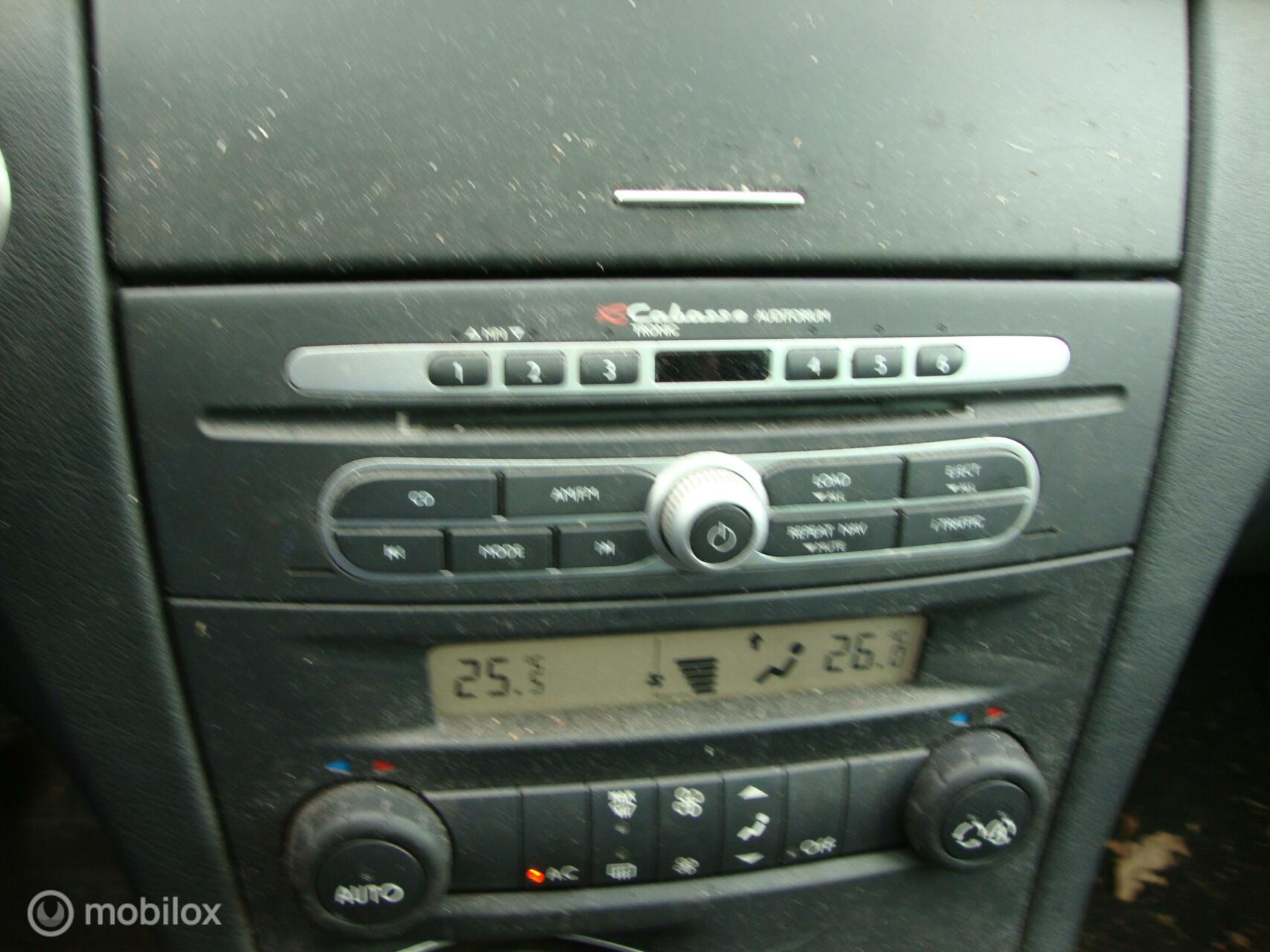 Foto van Renault Laguna Grand Tour