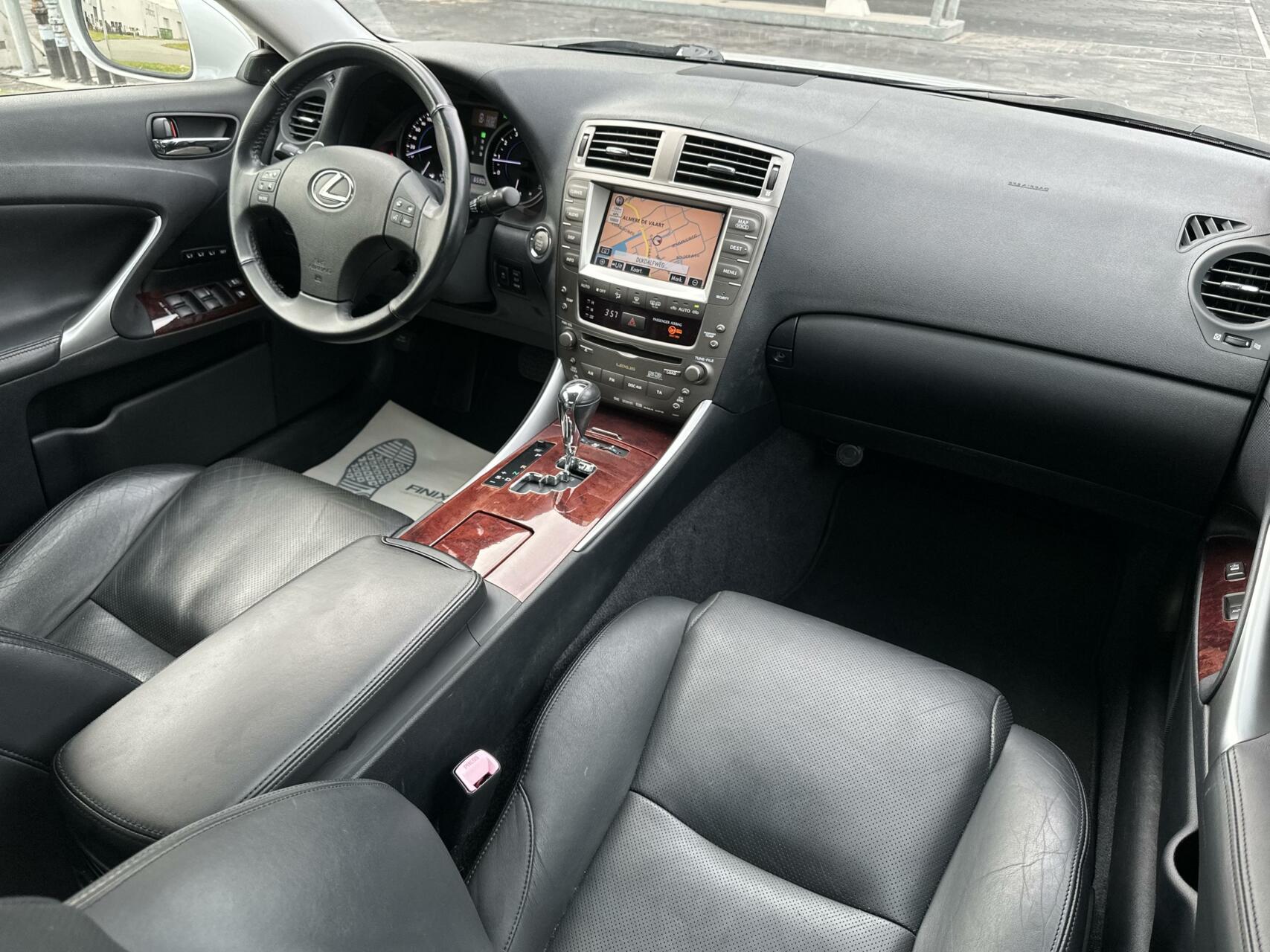 Foto van Lexus Is