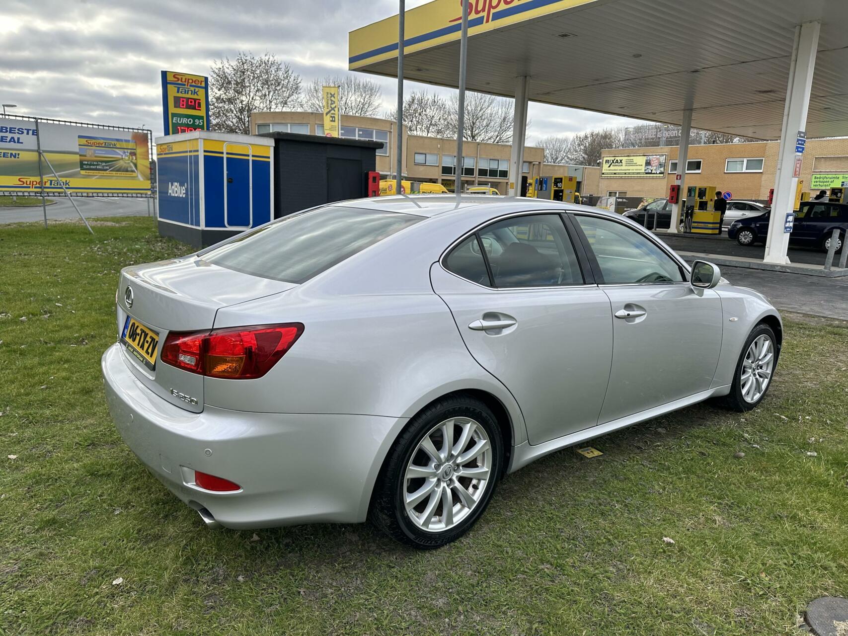 Foto van Lexus Is