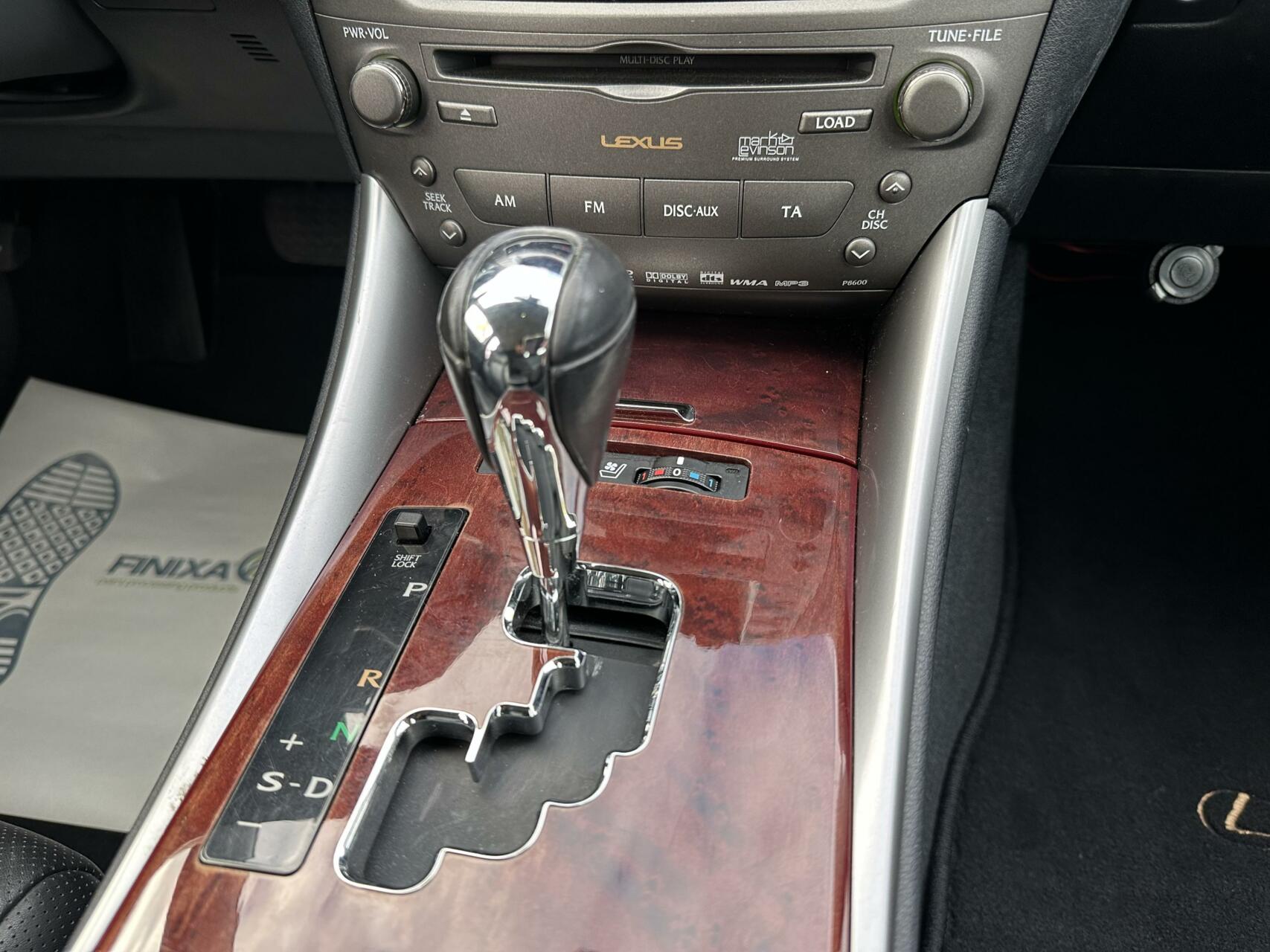 Foto van Lexus Is