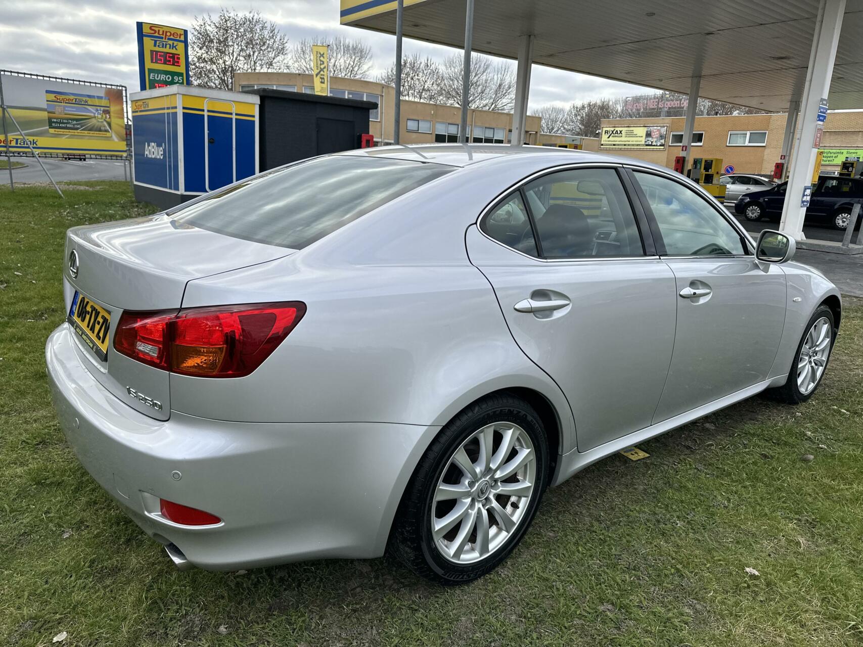 Foto van Lexus Is