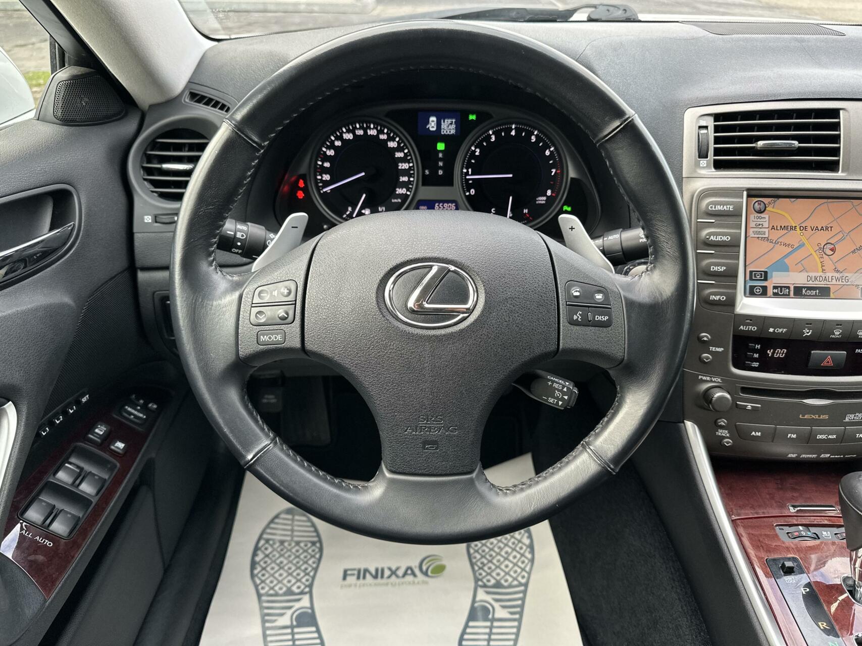 Foto van Lexus Is