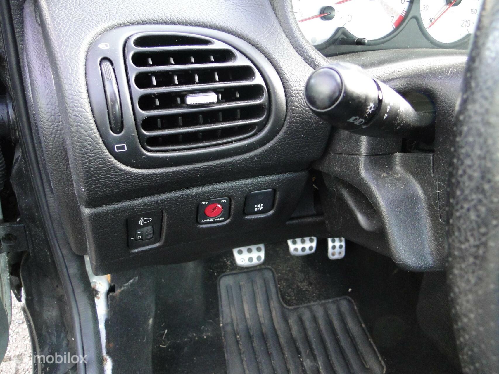 Foto van Peugeot 206 CC