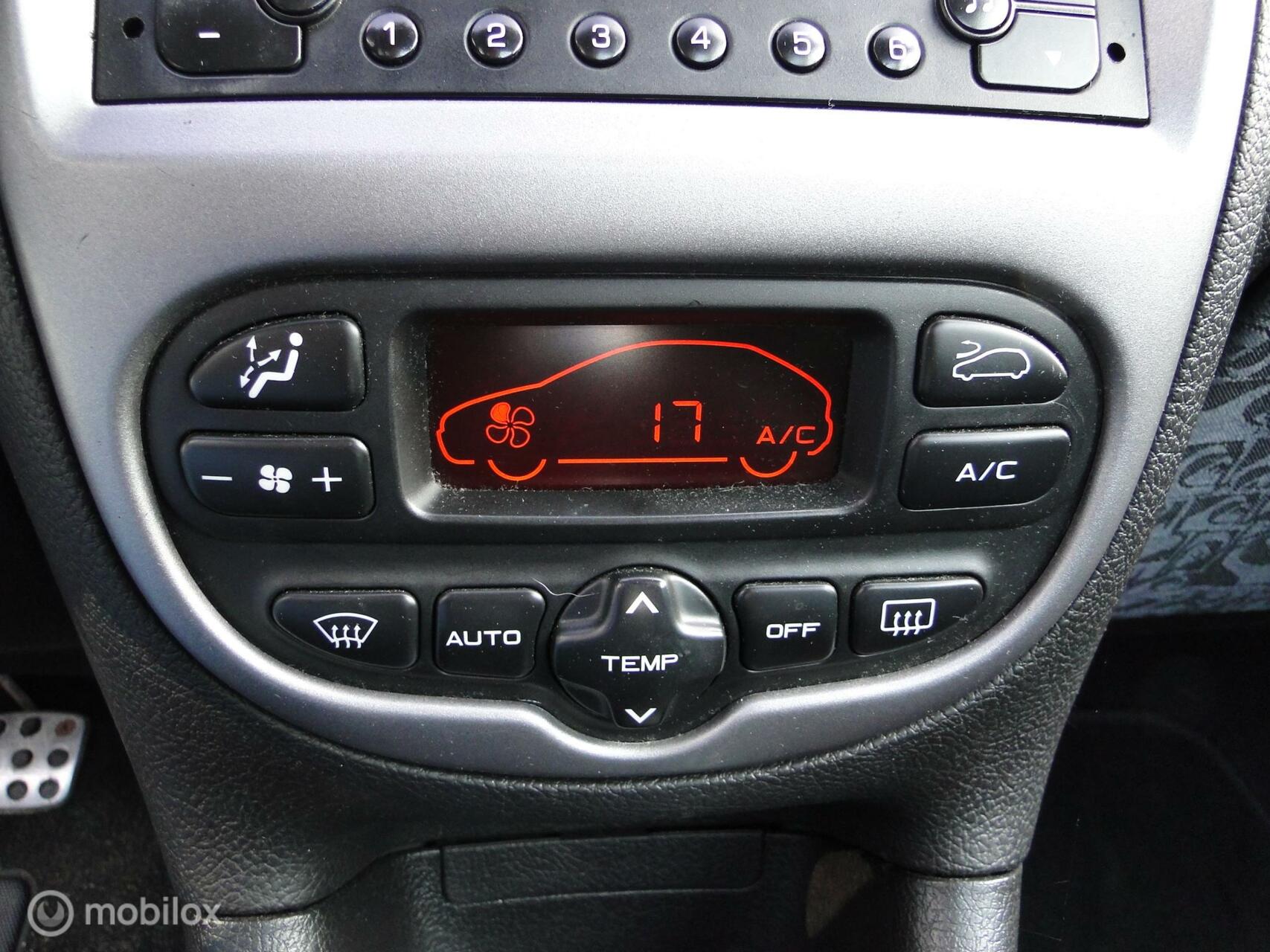 Foto van Peugeot 206 CC