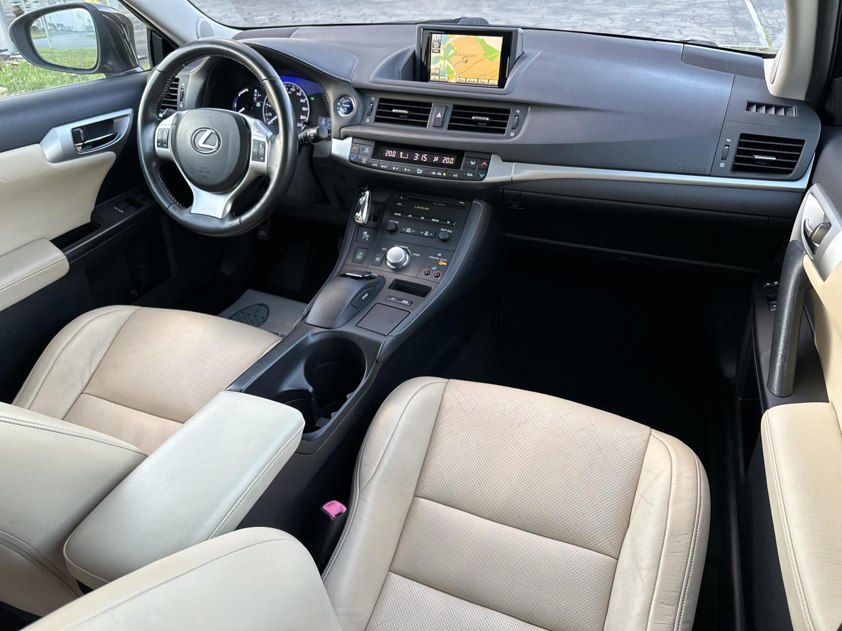 Foto van Lexus CT