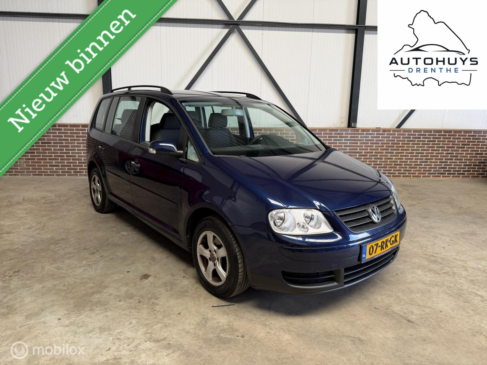 Volkswagen Touran 1.6 TREKHAAK, APK NIEUW 2005 - voorkant