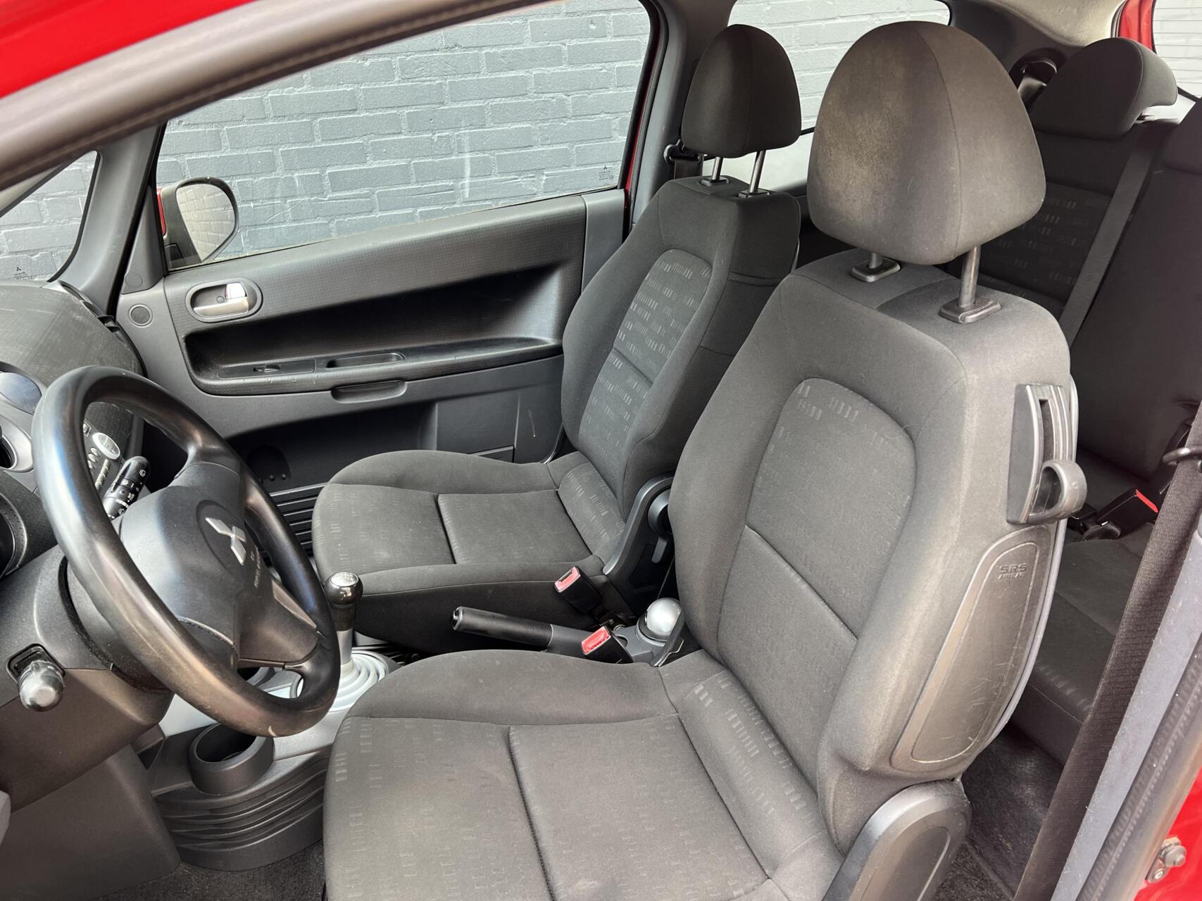 Foto van Mitsubishi Colt