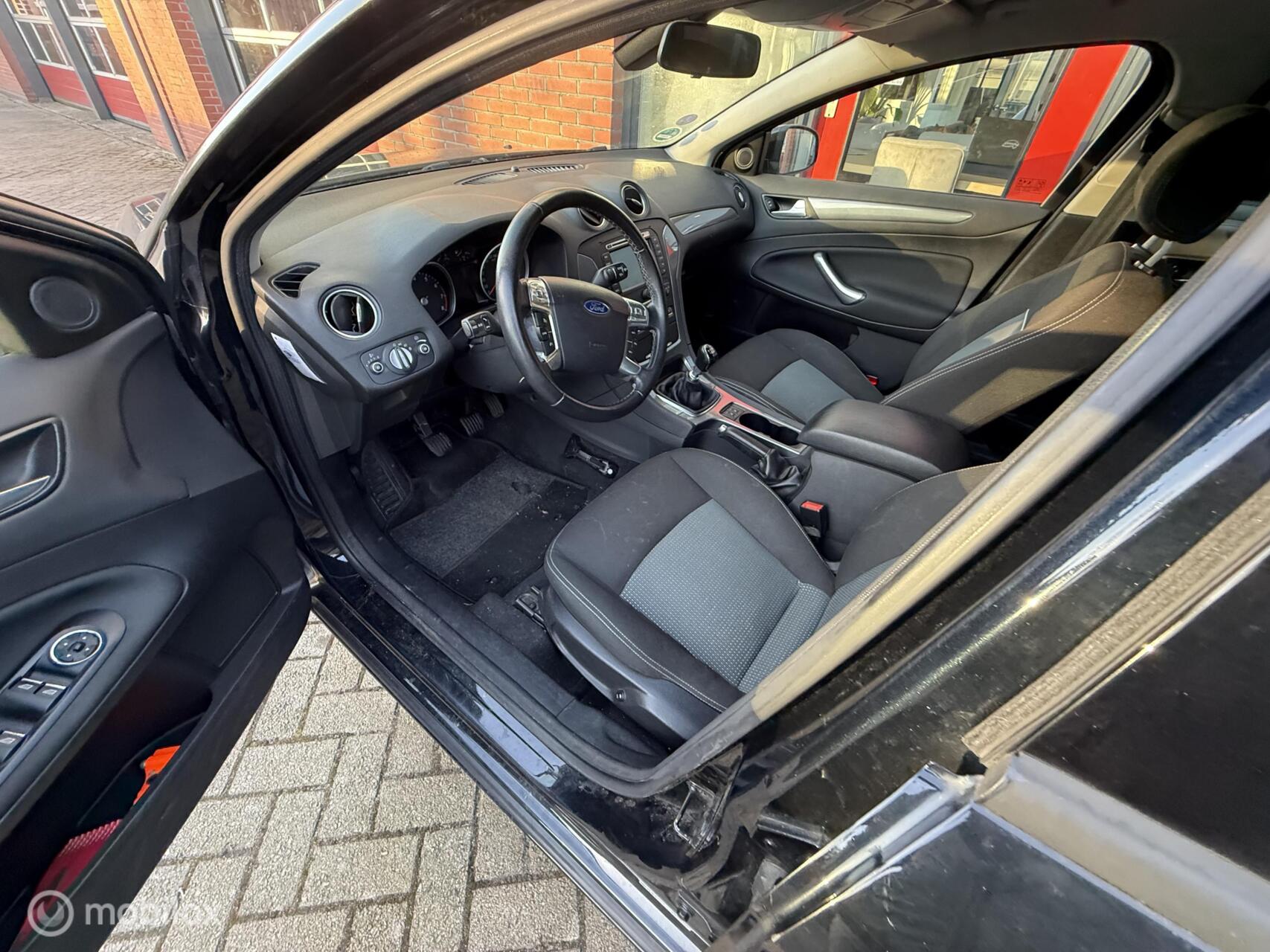 Foto van Ford Mondeo Wagon