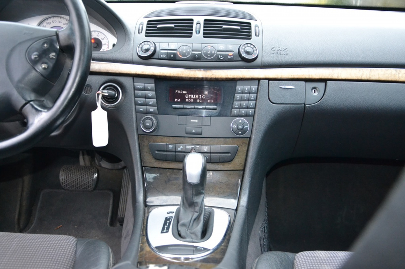 Foto van Mercedes-Benz E 240