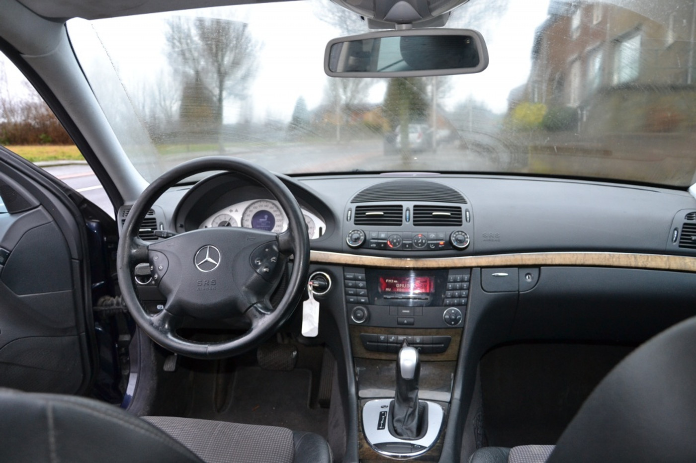 Foto van Mercedes-Benz E 240