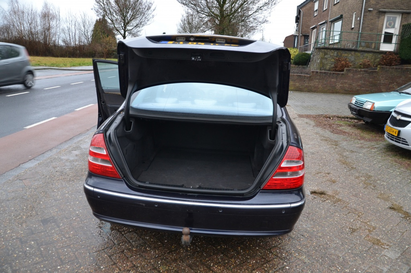Foto van Mercedes-Benz E 240