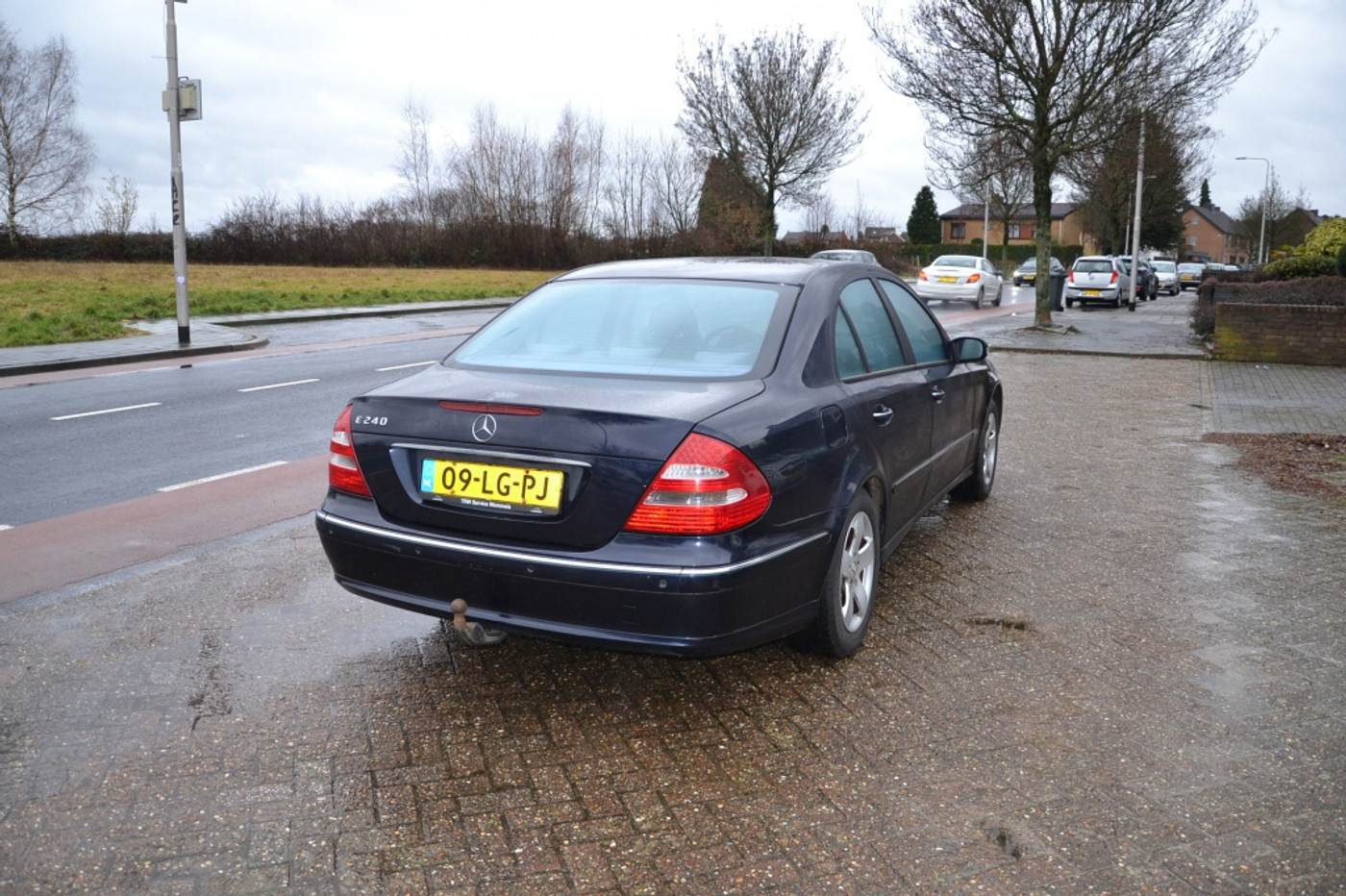 Foto van Mercedes-Benz E 240