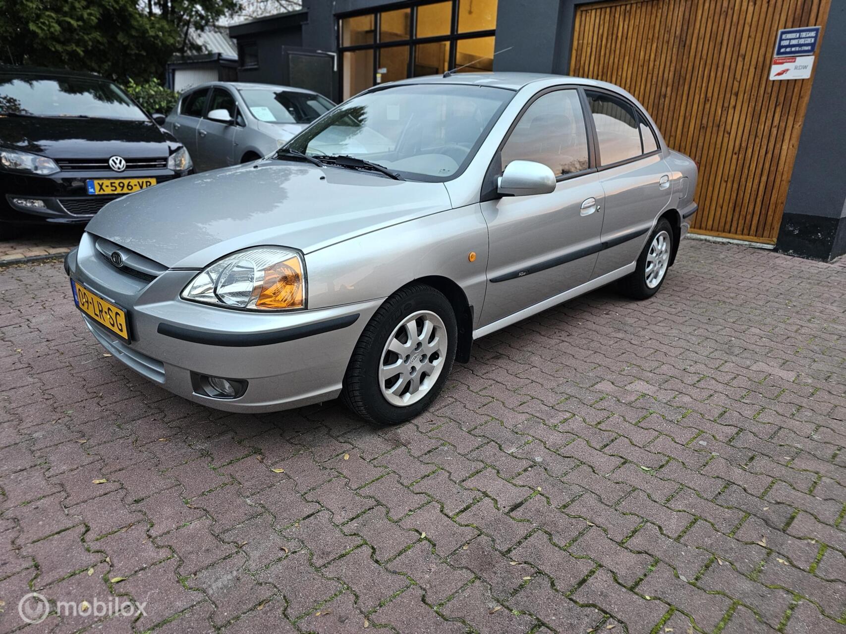 Kia Rio 1.5 LS 2003 - voorkant
