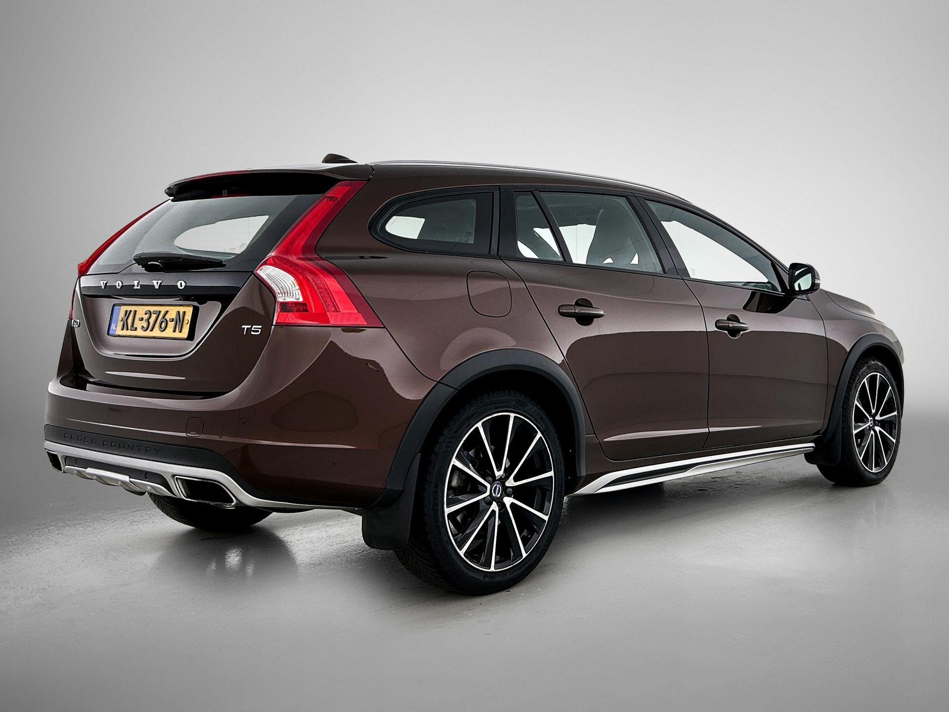 Foto van Volvo V60 Cross Country
