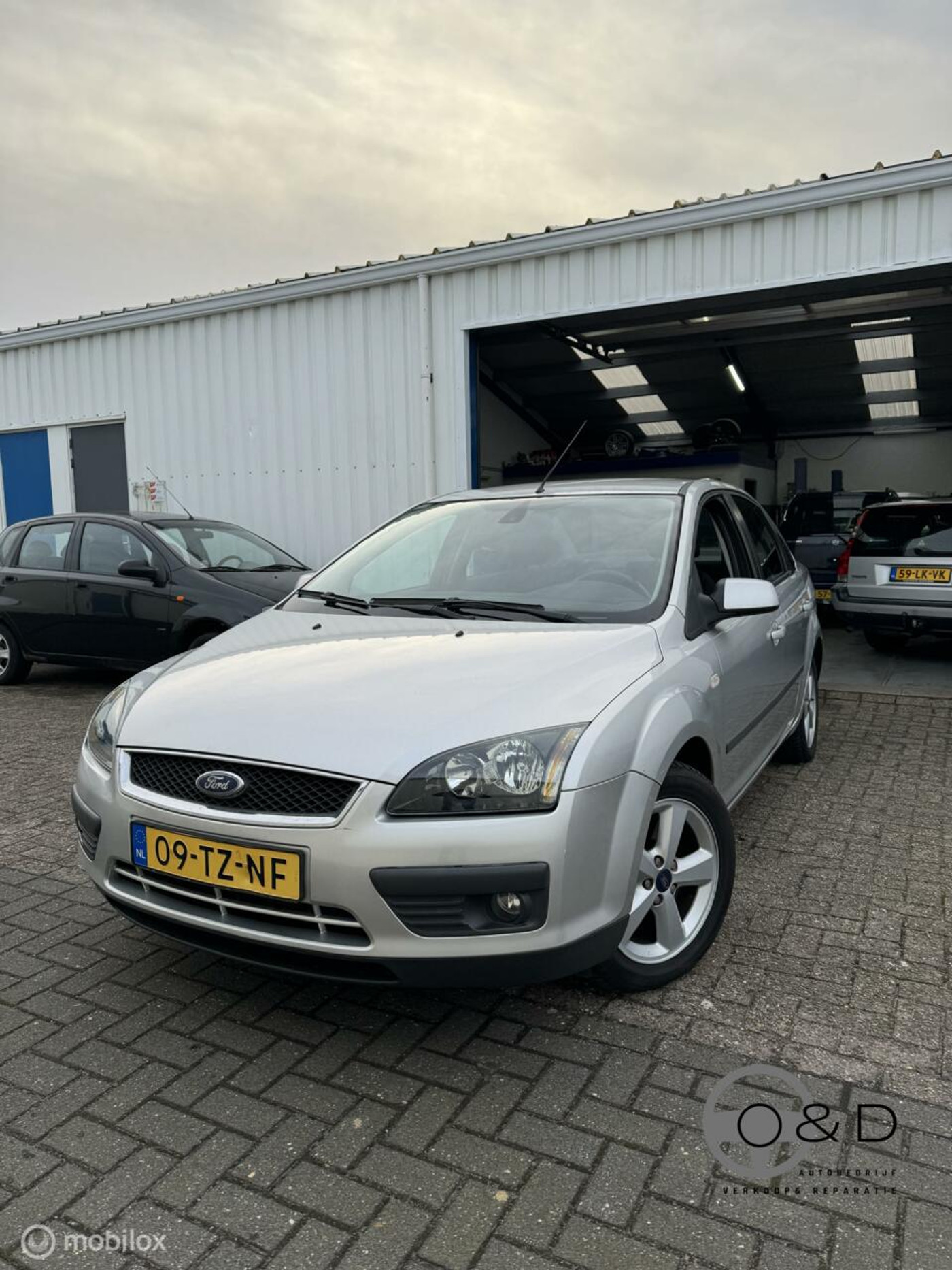 Ford Focus 2.0-16V Futura | Airco | Nw Koppeling | Nw APK 2007 - voorkant
