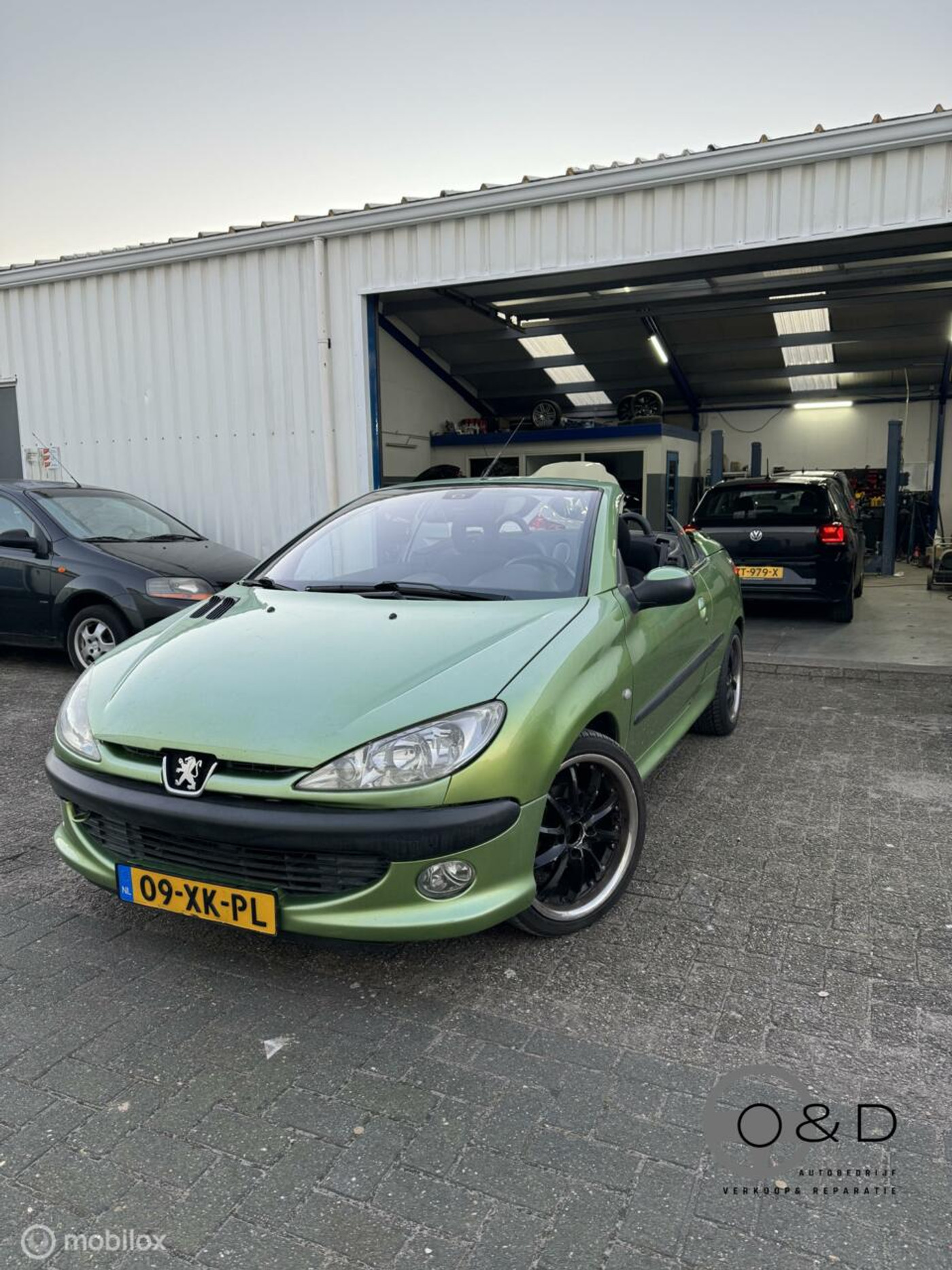 Peugeot 206 CC 1.6-16V | Sport | Nw APK | INRUILKOOPJE 2002 - voorkant