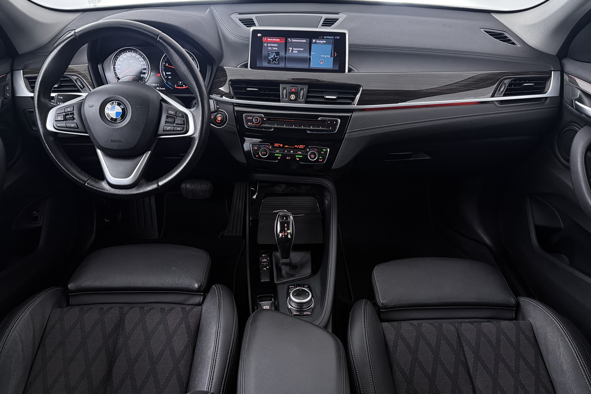 Foto van BMW X1 Sdrive18i