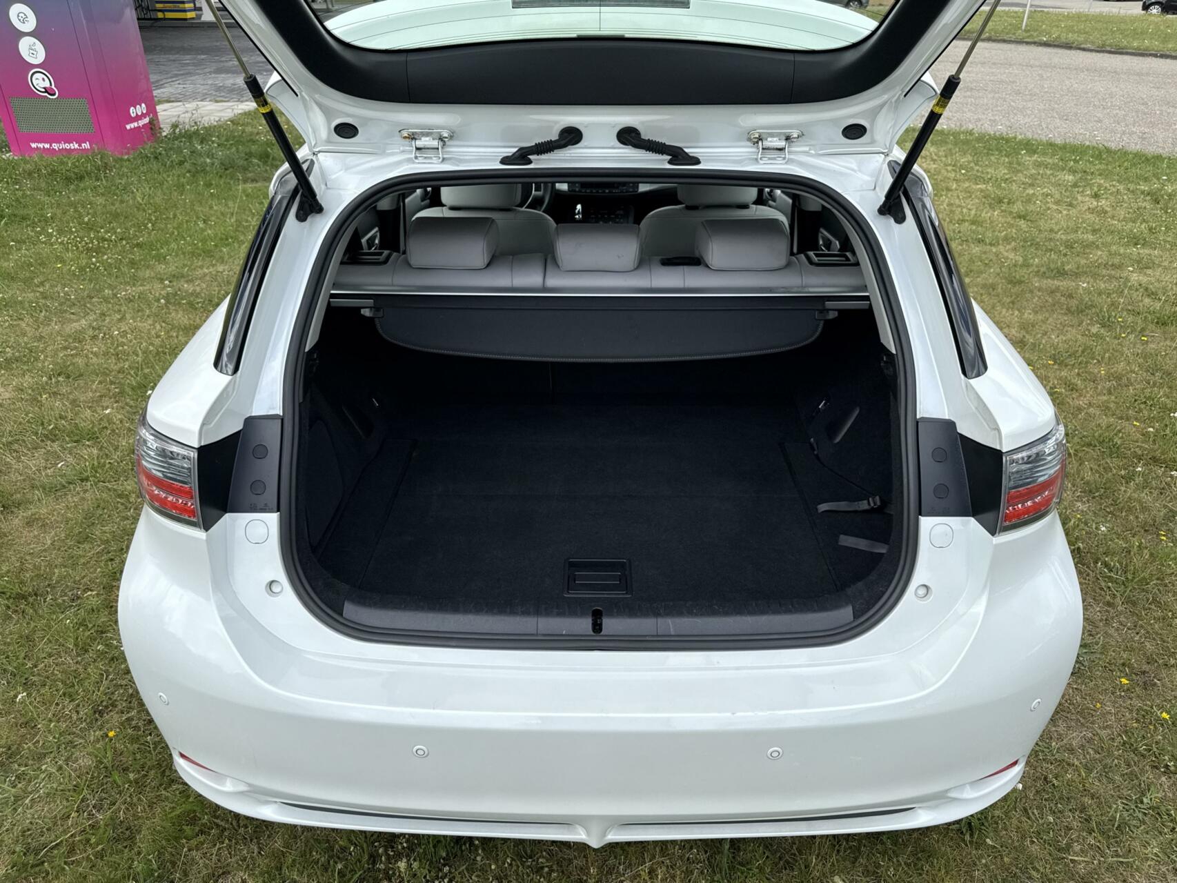 Foto van Lexus CT
