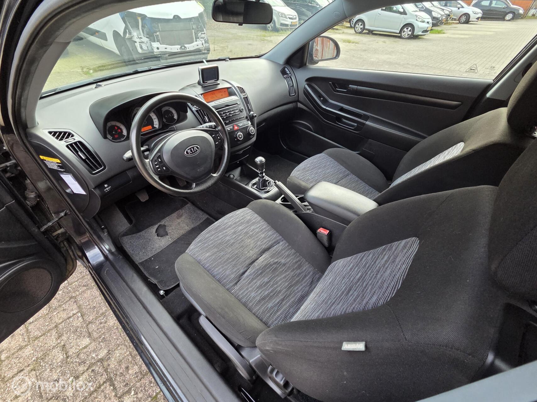 Foto van Kia Cee D