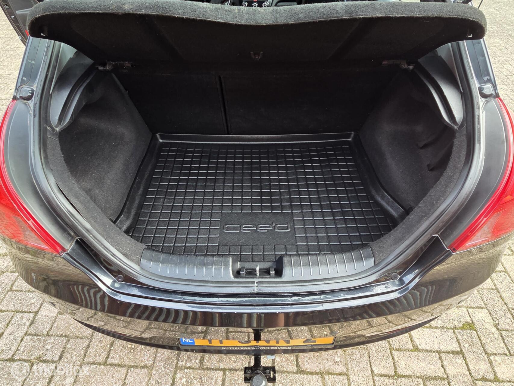 Foto van Kia Cee D
