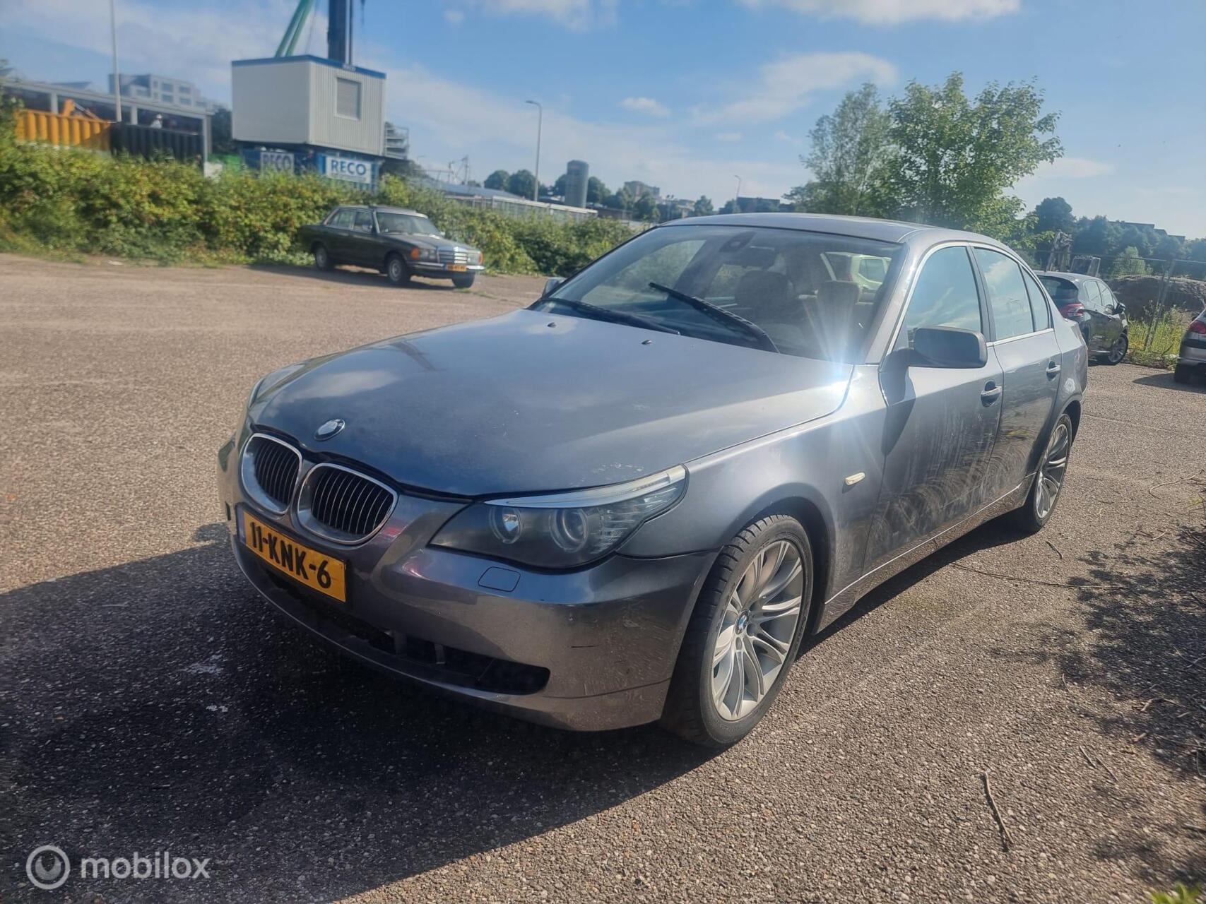 BMW 5-serie 525d Business Line Edition I 2010 - voorkant