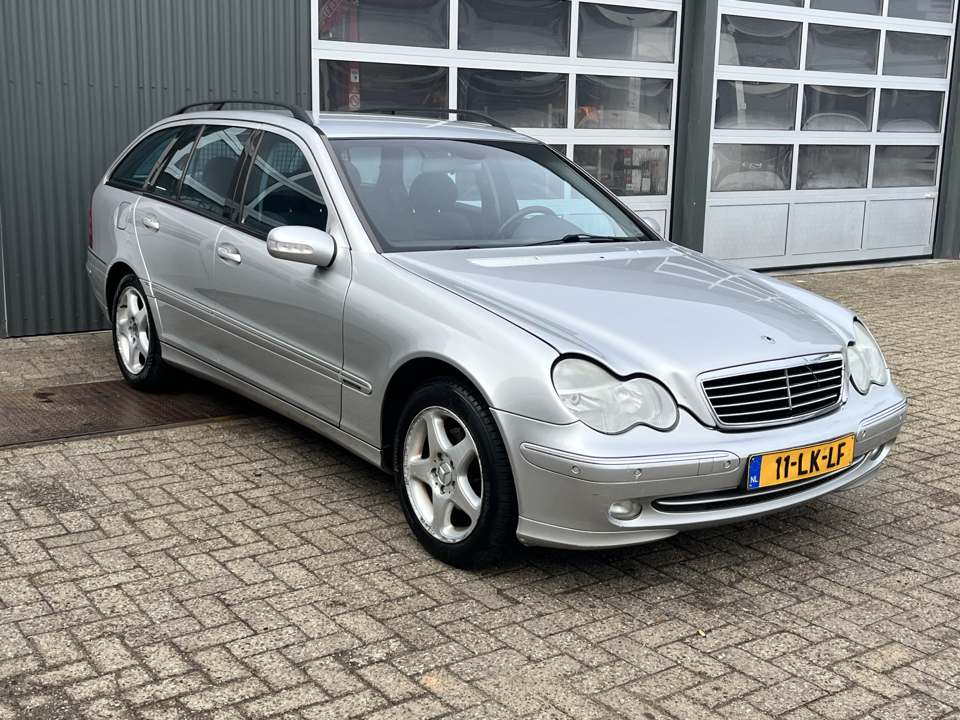 Mercedes-Benz C-klasse 180 K. Elegance 2003 - voorkant