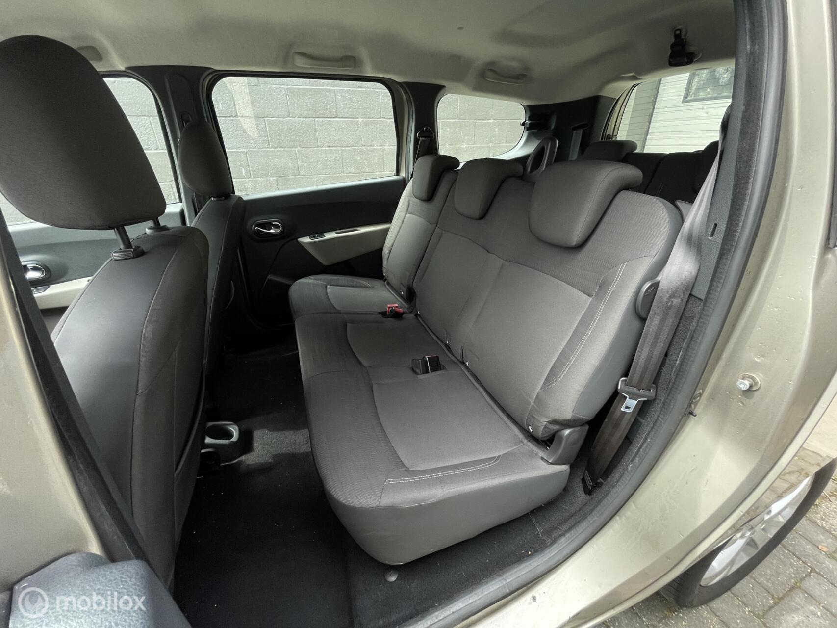 Foto van Dacia Lodgy
