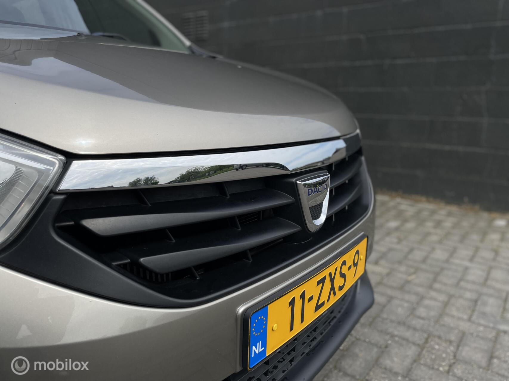 Foto van Dacia Lodgy