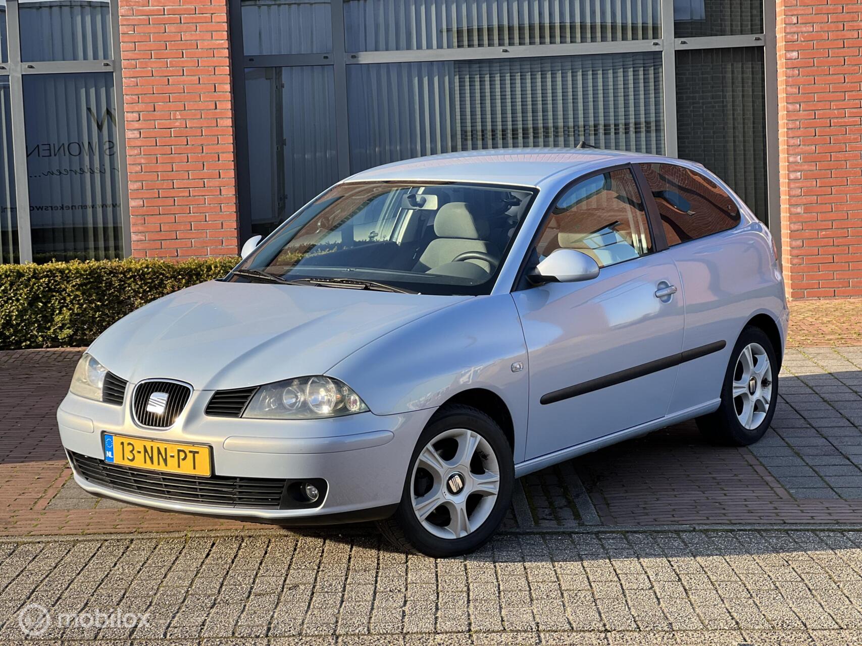 Seat Ibiza 1.4-16V Signo 2004 - voorkant
