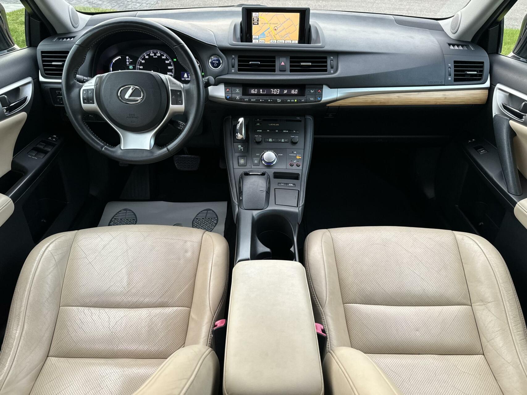 Foto van Lexus CT