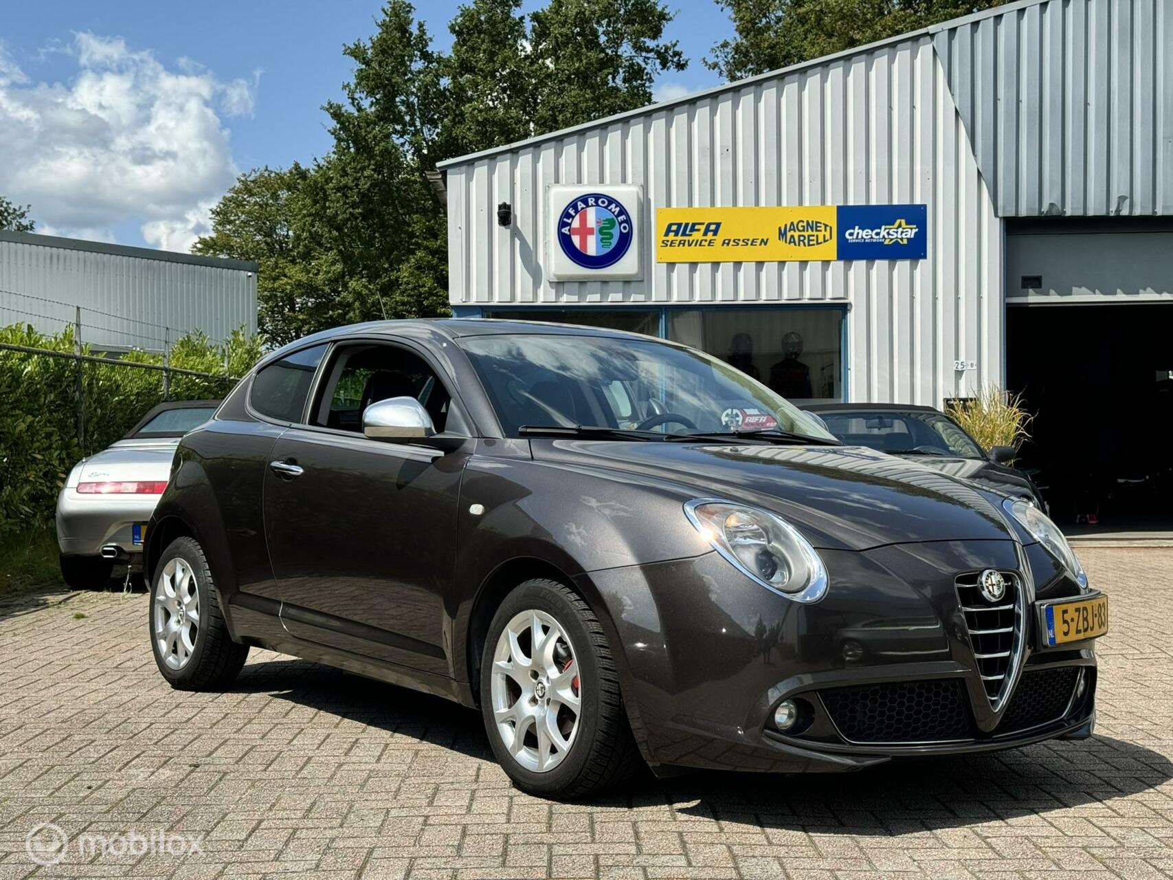 Alfa Romeo Mito 0.9 TwinAir Esclusivo 101PK//Navigatie//Leer 2014 - voorkant