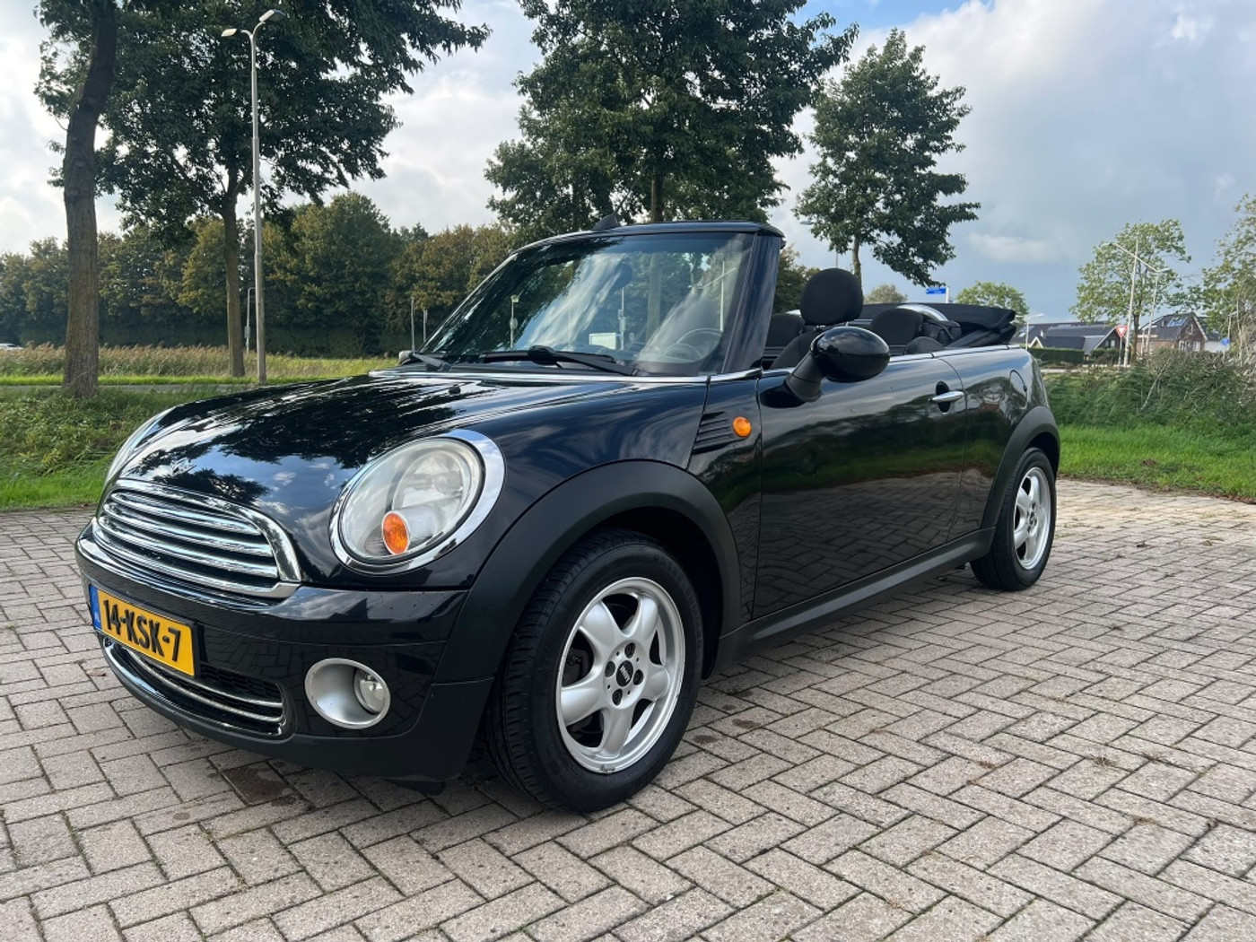 Mini Mini Cabrio 1.6 Cooper Pepper 2010 - voorkant
