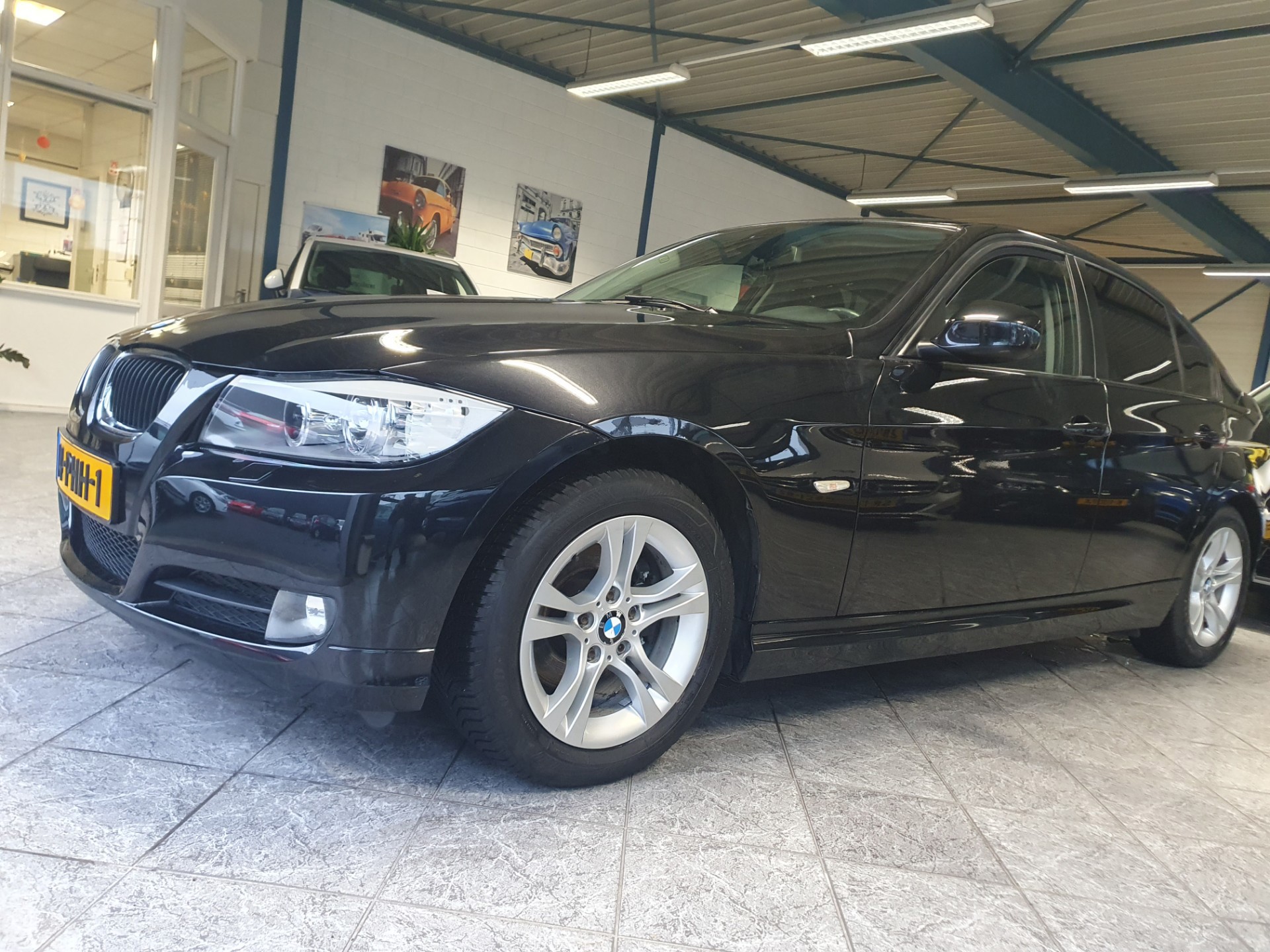 BMW 3er Reihe 316i Business Line Navigatie*Lm velgen*Pdc A*Cruise* 2011 - voorkant