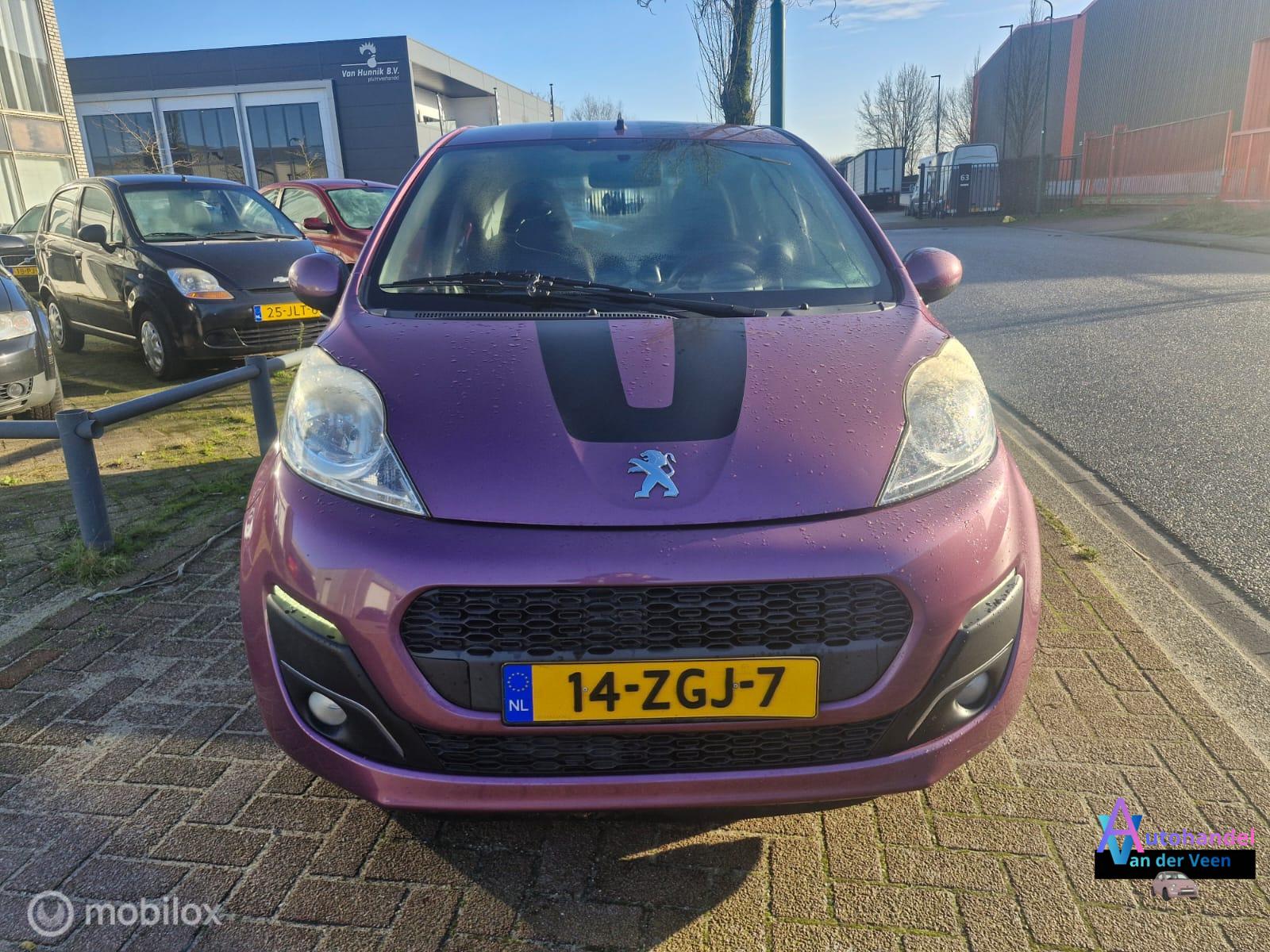 Peugeot 107 1.0 Active 2012 - voorkant