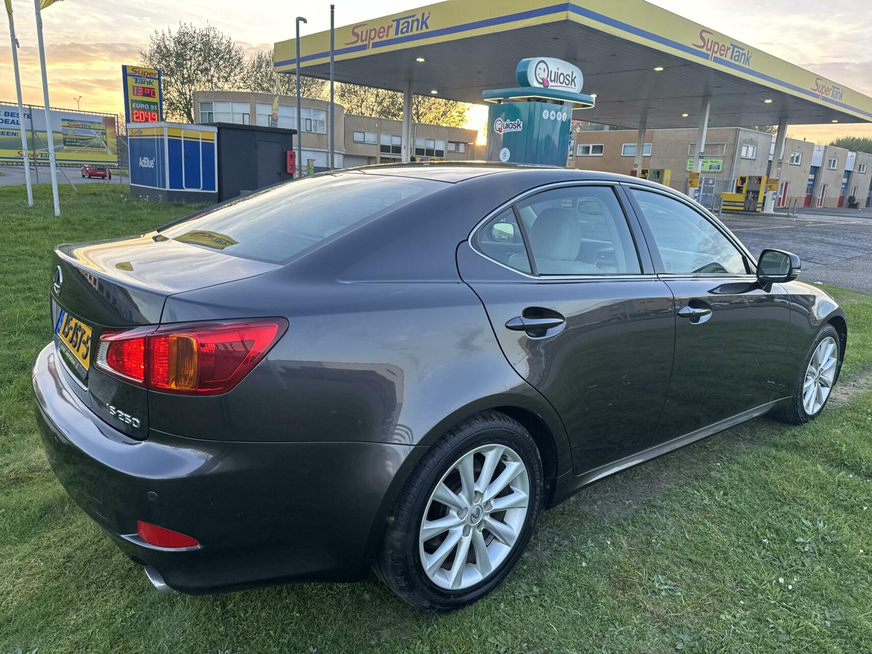 Foto van Lexus Is