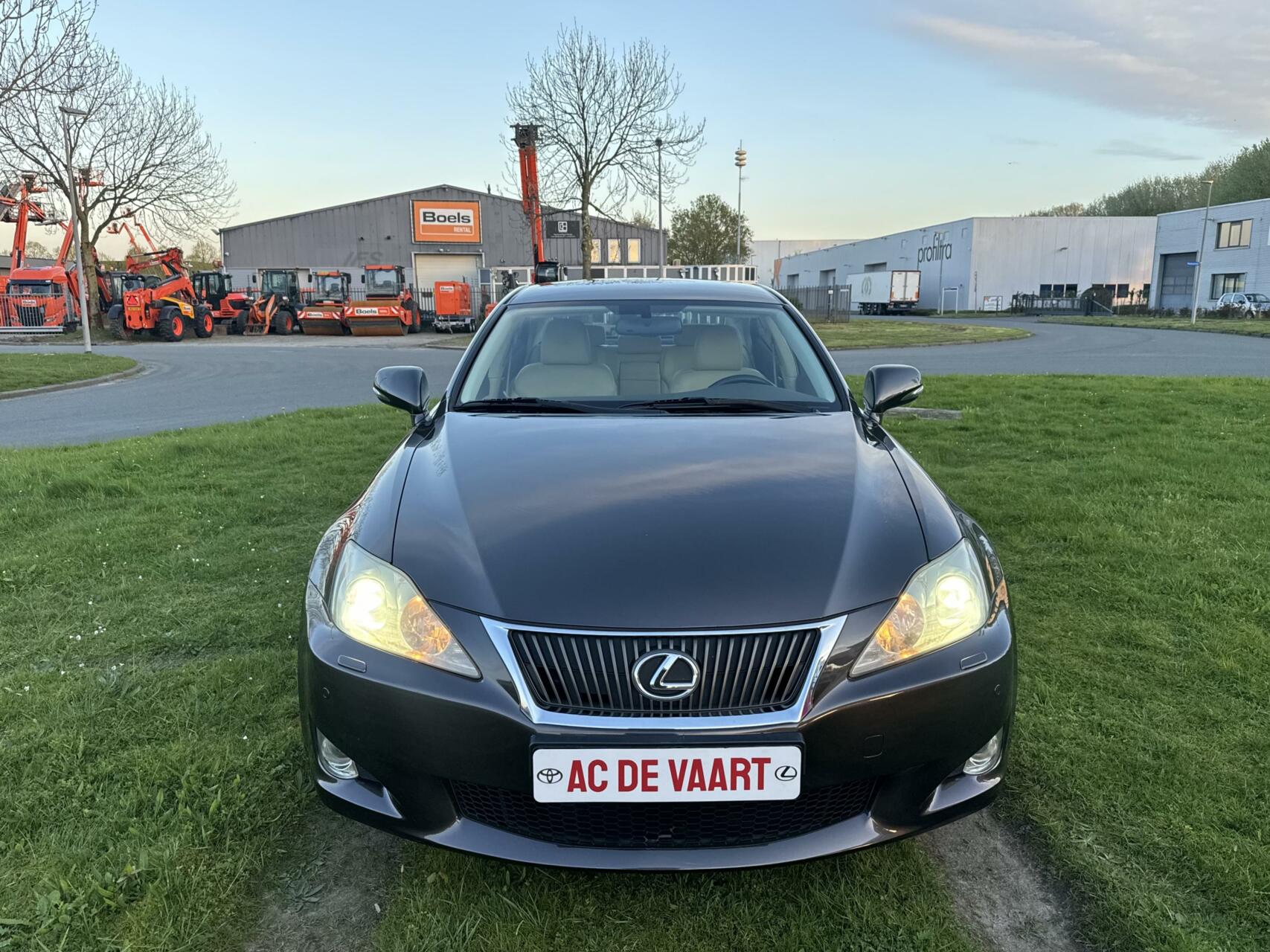 Foto van Lexus Is
