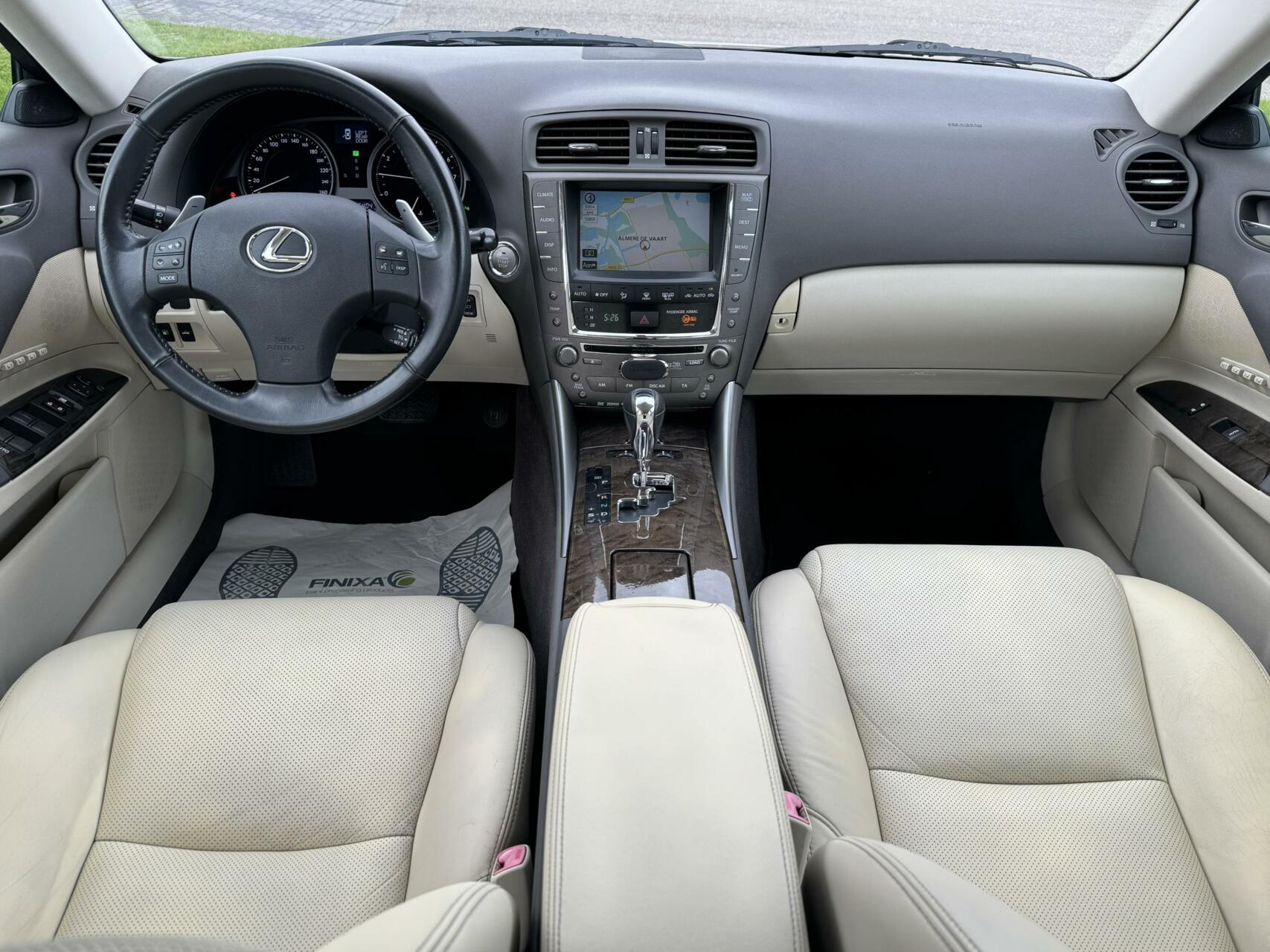 Foto van Lexus Is