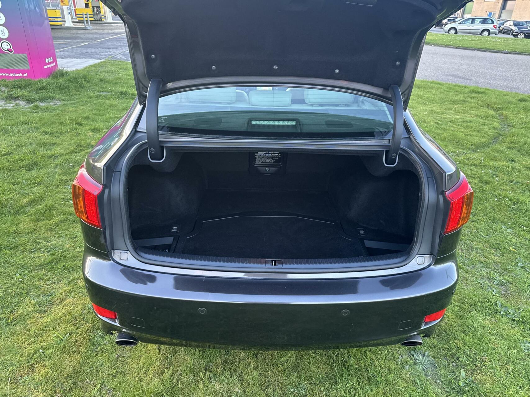 Foto van Lexus Is
