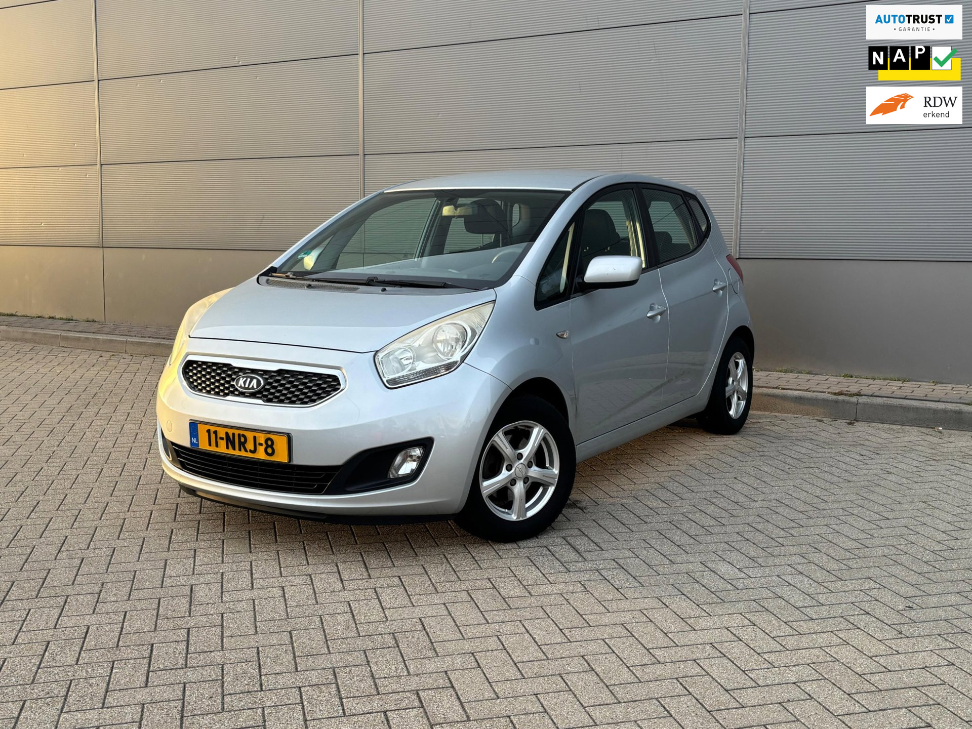 Kia Venga 1.4 CVVT X-tra| Airco| Cruise| Pdc 2010 - voorkant
