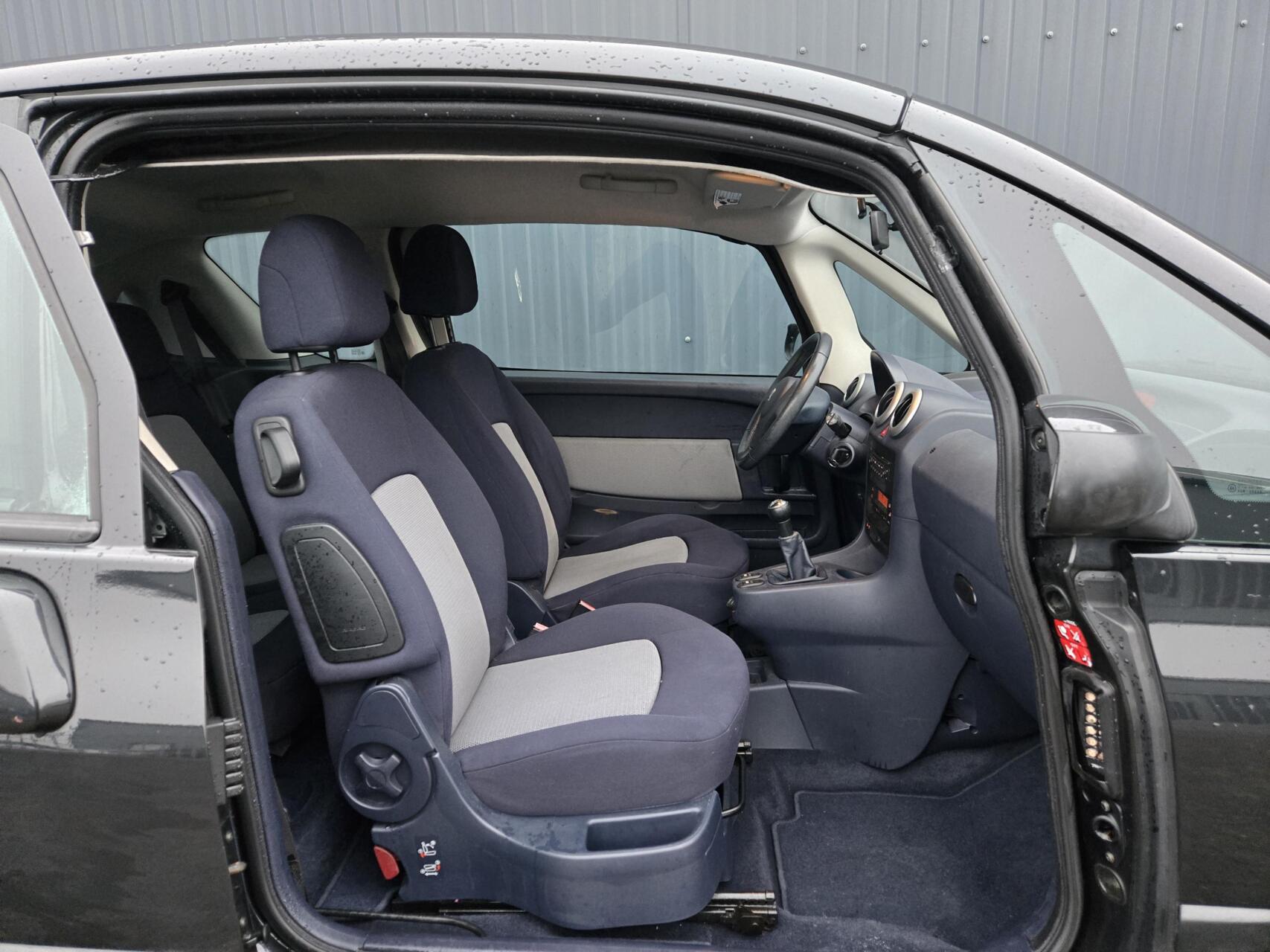 Foto van Peugeot 1007