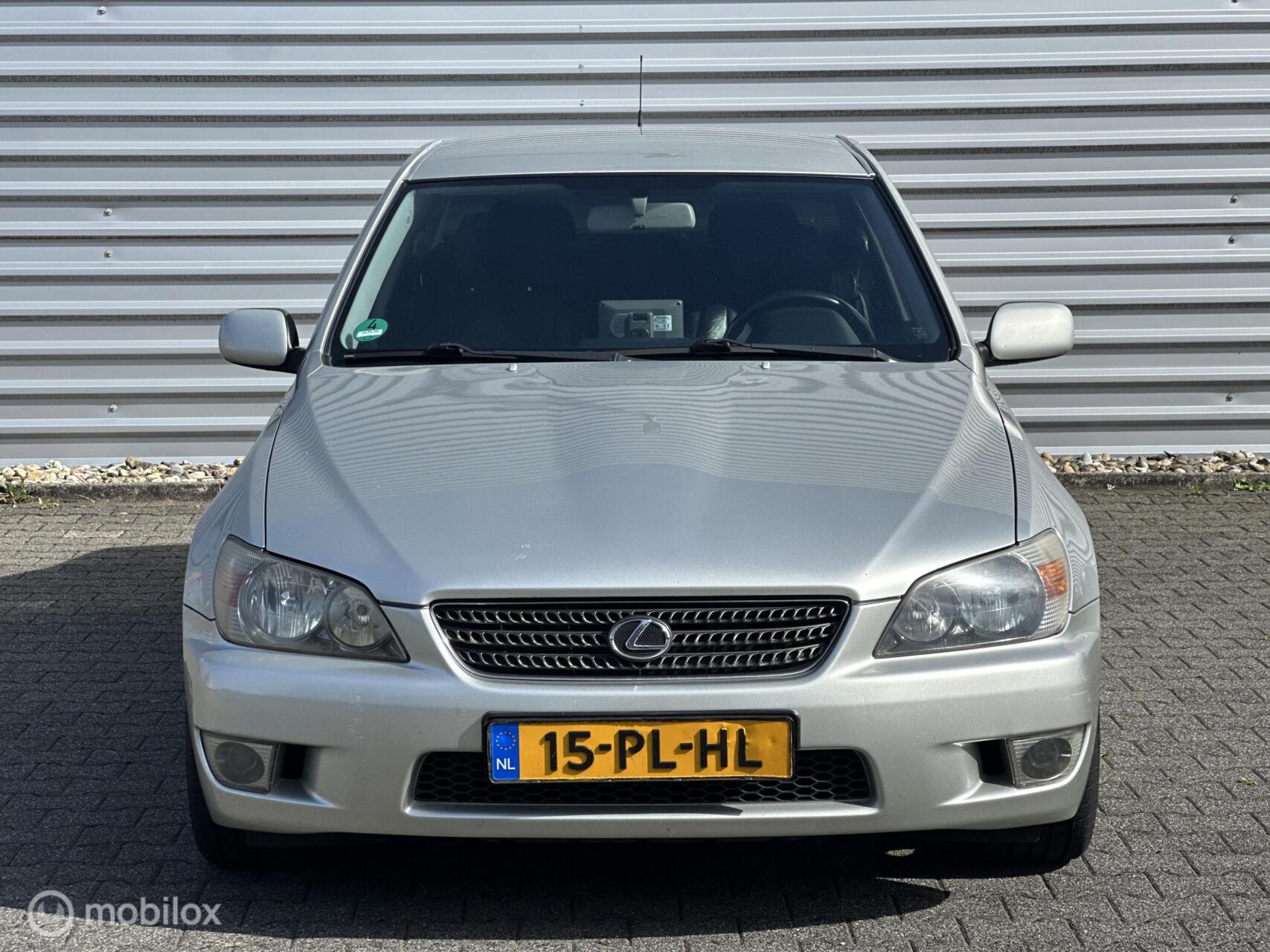 Foto van Lexus Lexus Is200