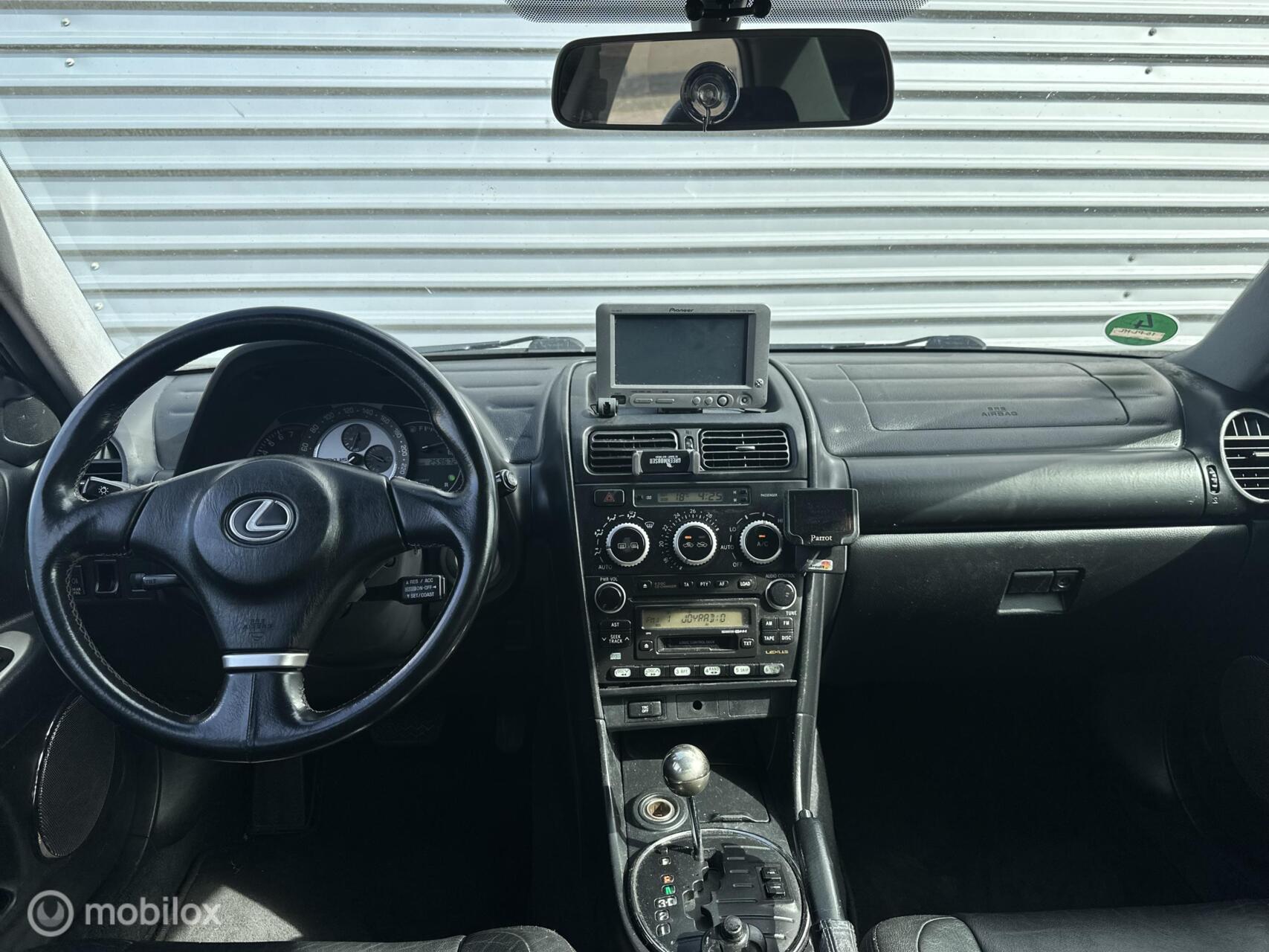 Foto van Lexus Lexus Is200