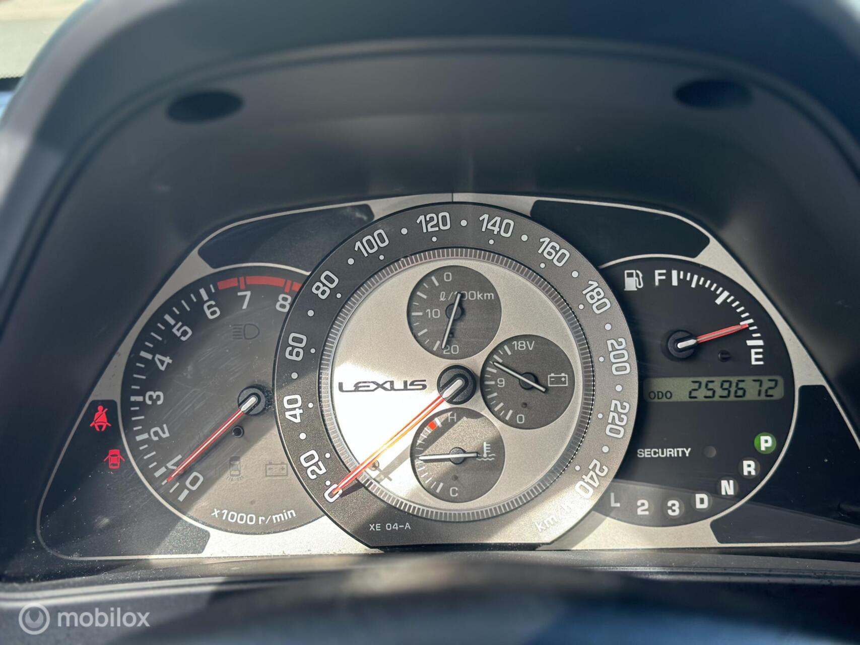 Foto van Lexus Lexus Is200