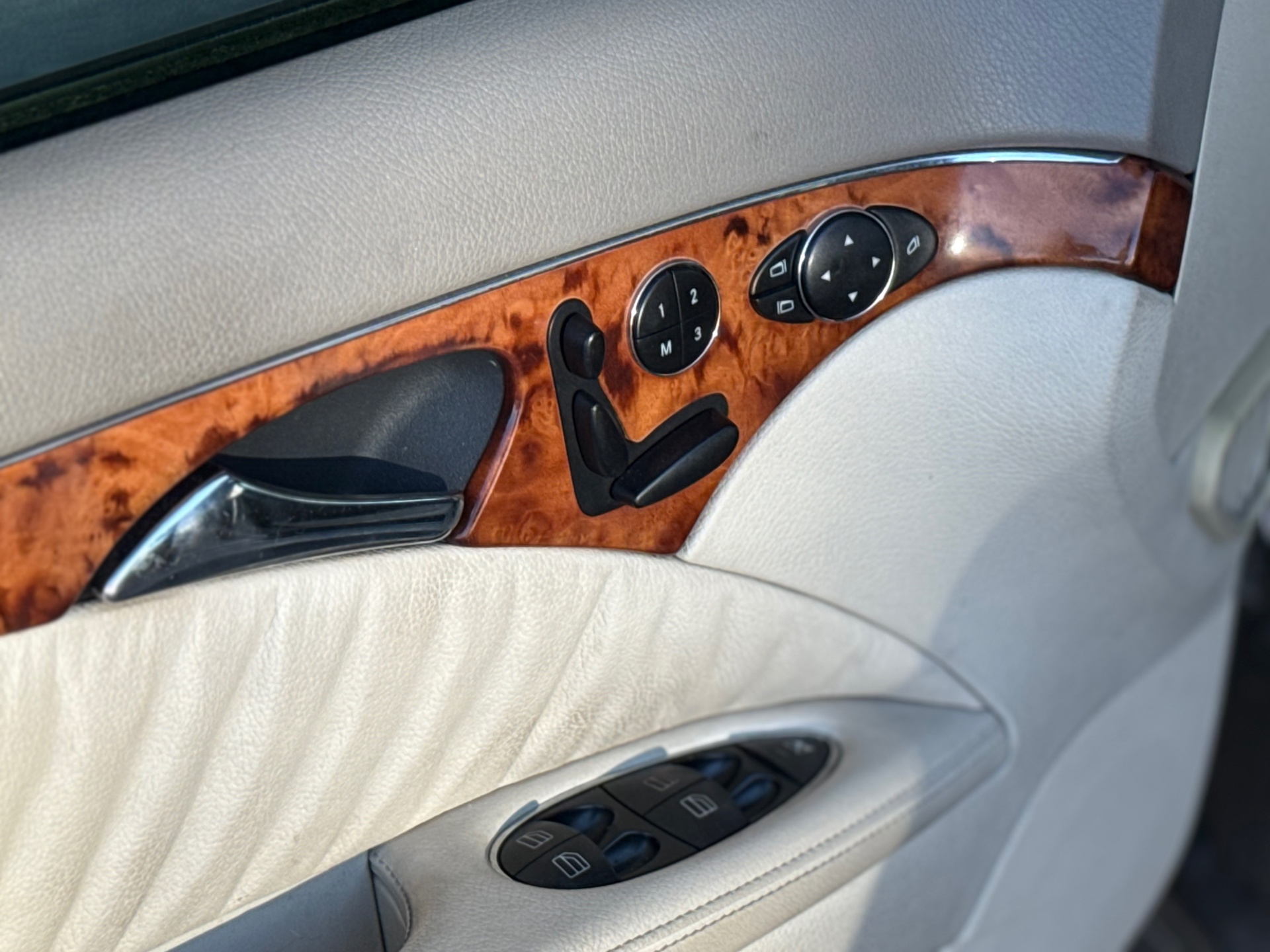 Foto van Mercedes-Benz E 240