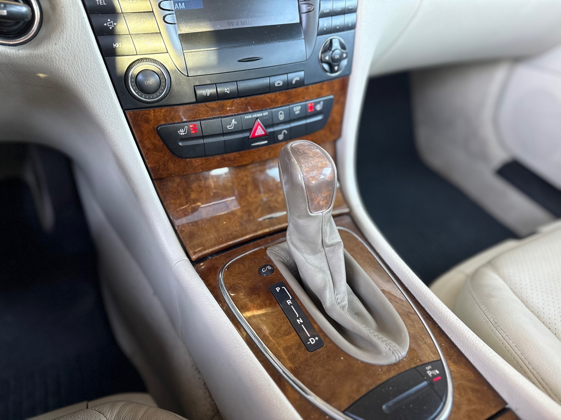 Foto van Mercedes-Benz E 240