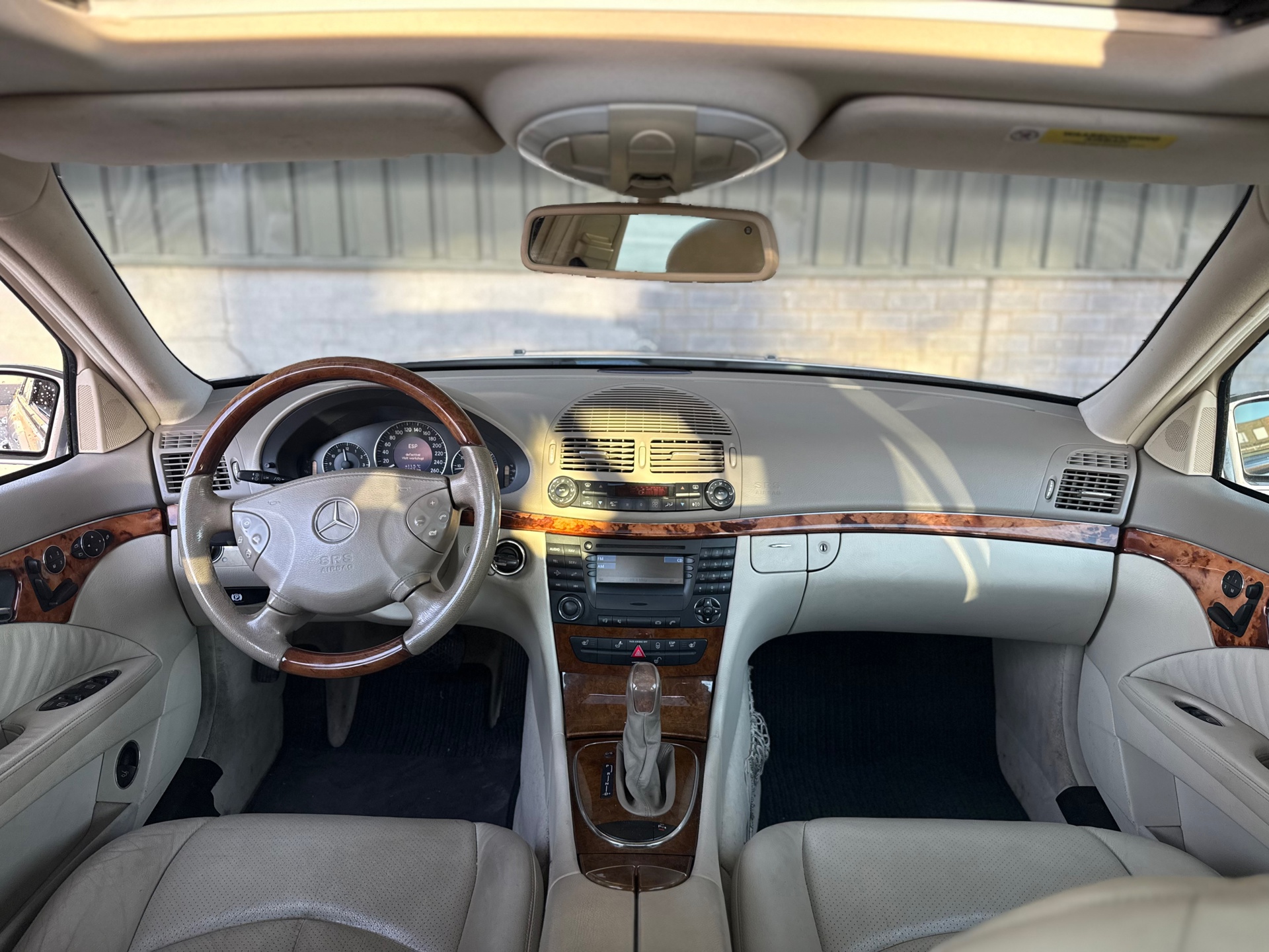 Foto van Mercedes-Benz E 240