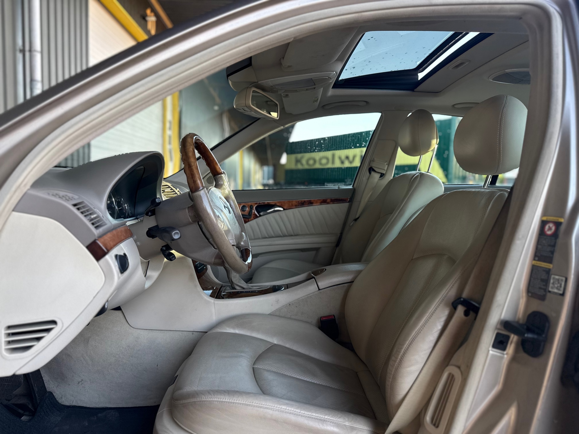 Foto van Mercedes-Benz E 240
