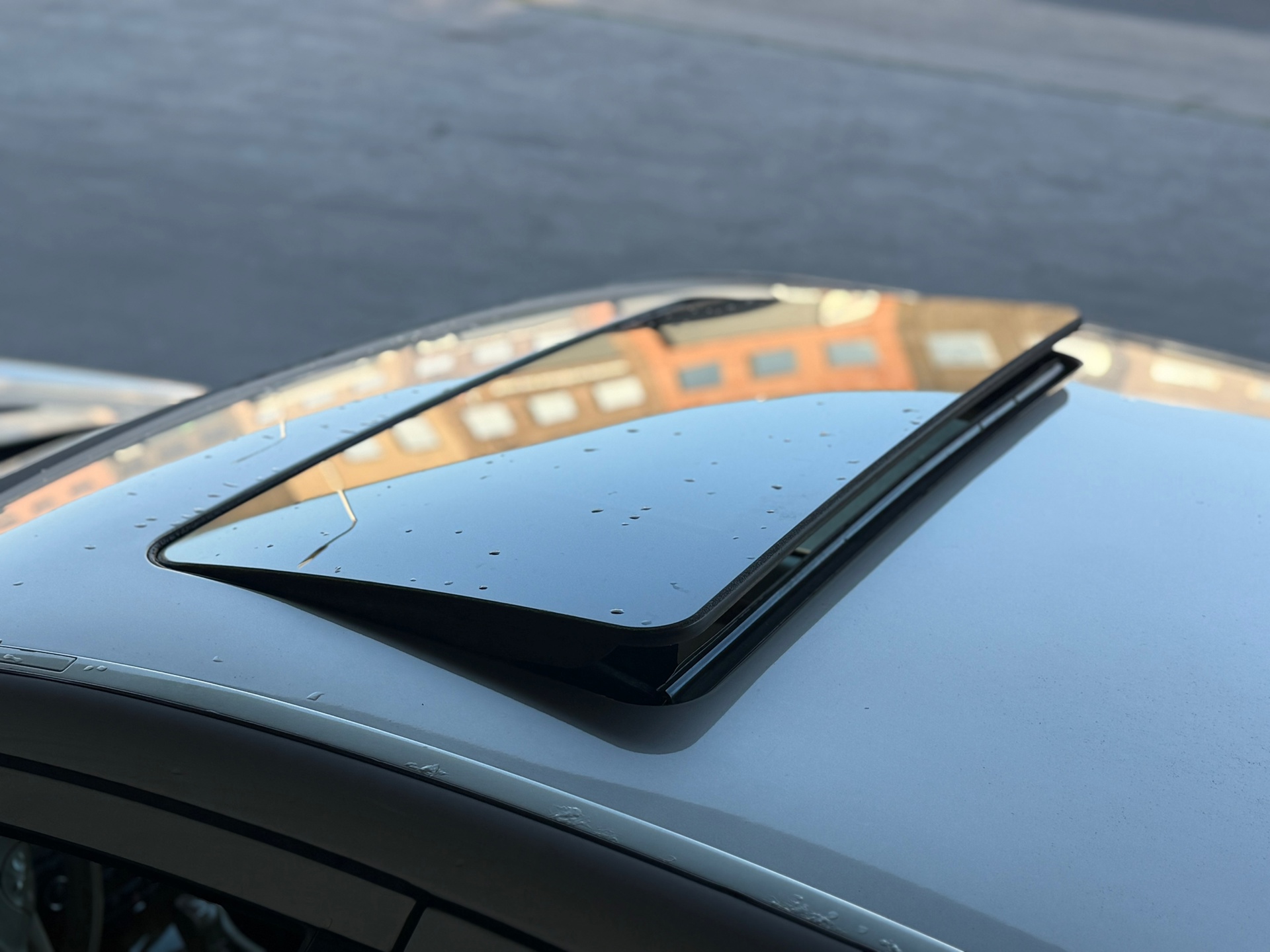 Foto van Mercedes-Benz E 240
