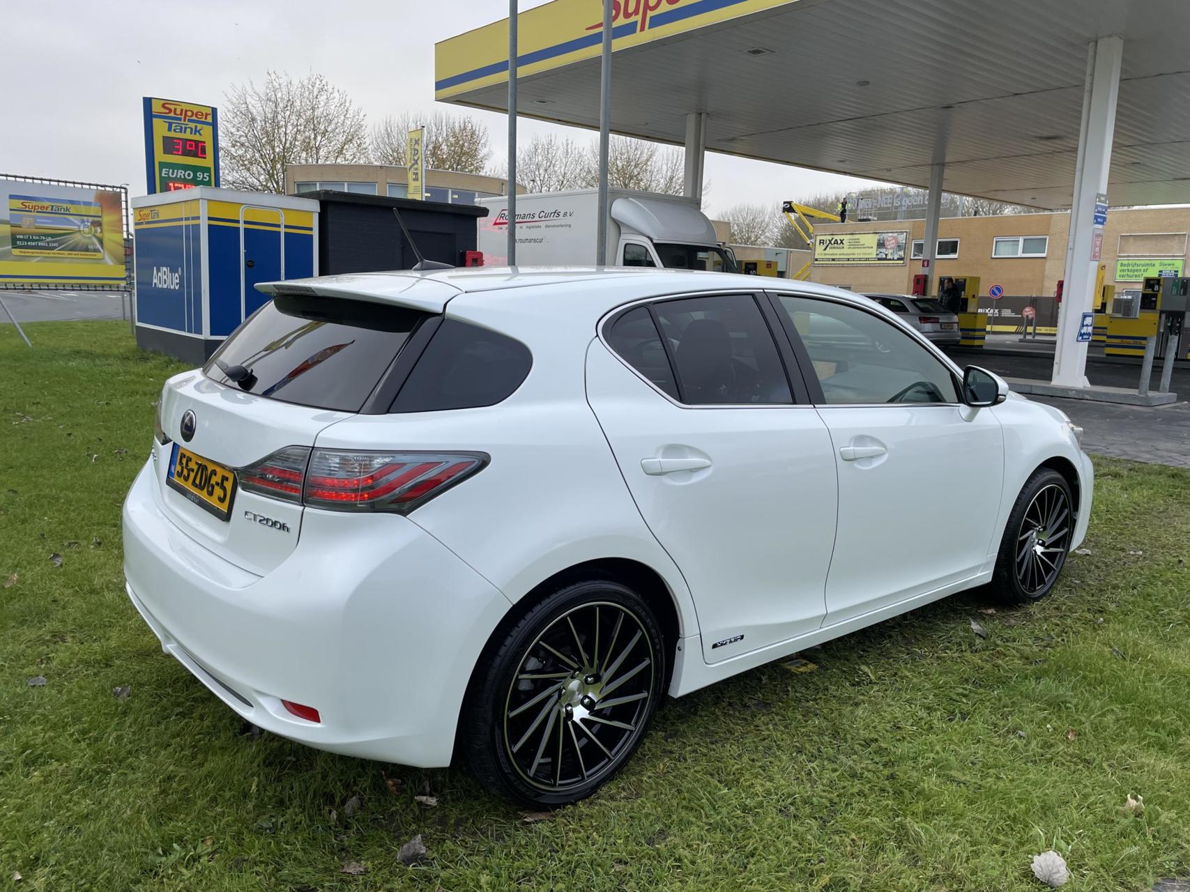 Foto van Lexus CT